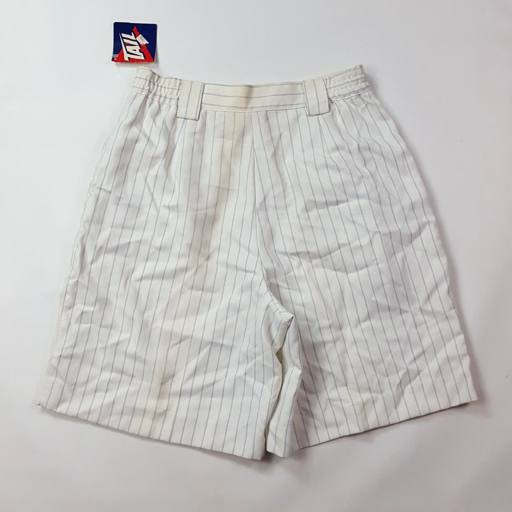 Vintage VINTAGE Tail Sportswear Women's White Striped Pleated Tennis Short 28" Waist 8 Golf Casual 90s Mens Women Girls? Size 30" / US 8 / IT 44 - 6 Thumbnail