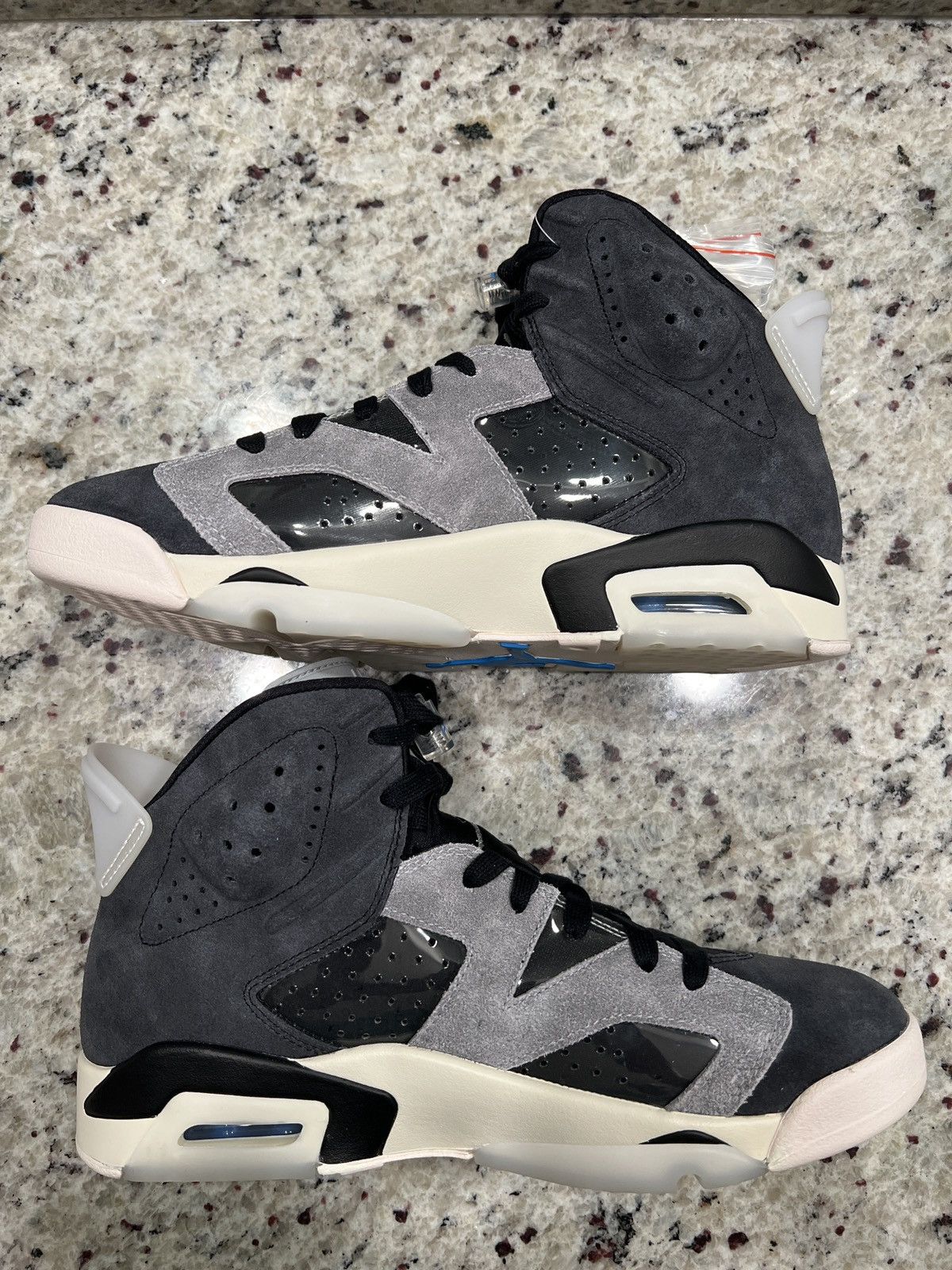 Jordan Brand Air Jordan 6 Retro ‘Tech Chrome’ Size US 8.5 / EU 41-42 - 2 Thumbnail