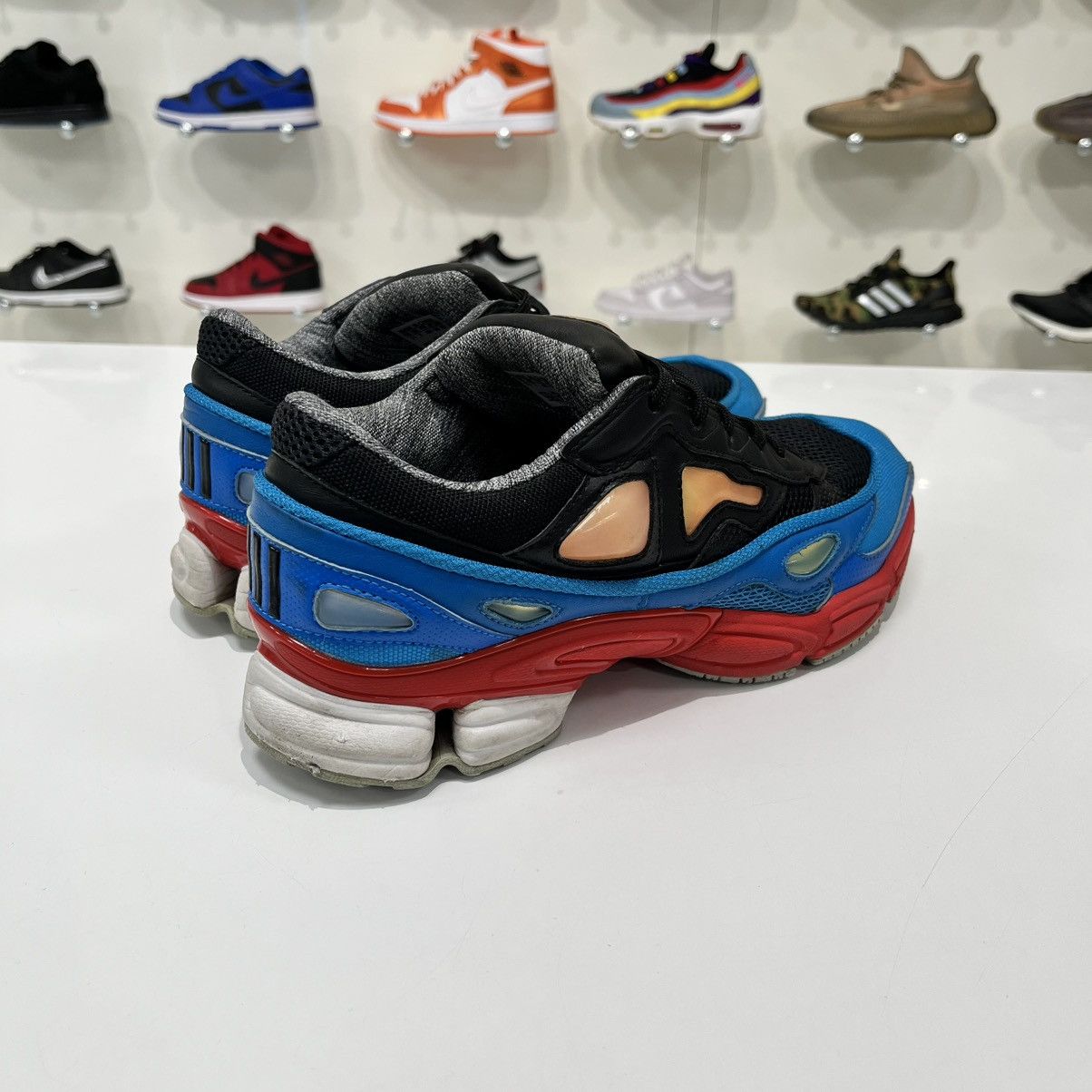 Adidas × Raf Simons Adidas Ozweego 2 Raf Simons Power Red Size US 7.5 / EU 40-41 - 6 Thumbnail