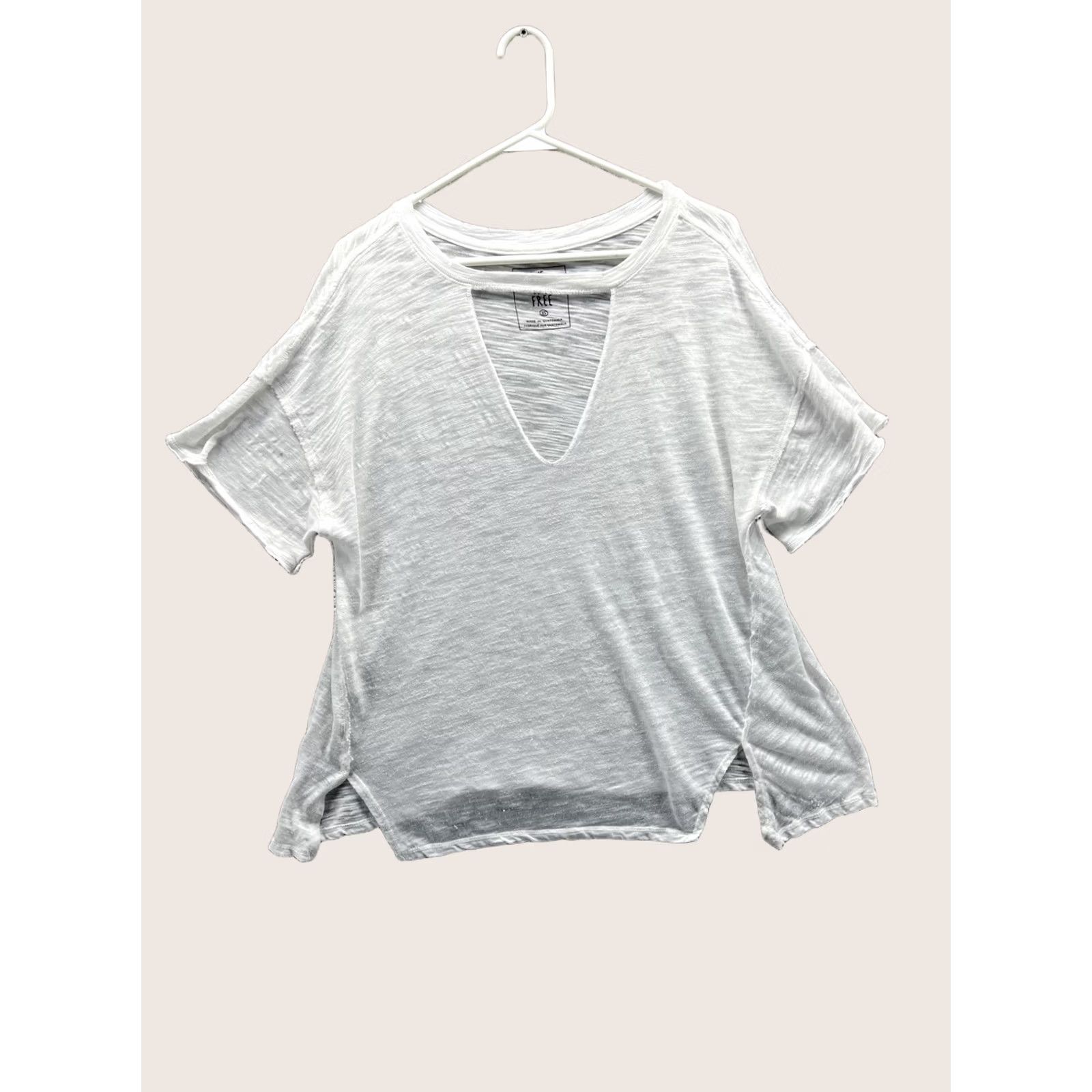 Vintage We The Free Shirt Womens XS White V Neck Strap Short Sleeve Jersey Top Size XS / US 0-2 / IT 36-38 - 1 Thumbnail