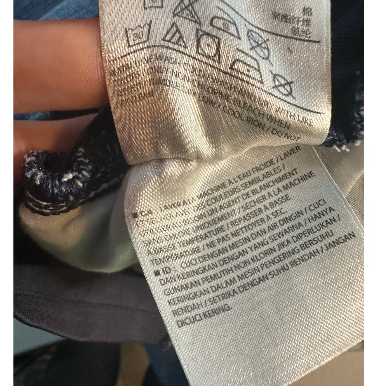 Old Navy Old Navy Maternity distressed pull on jeans size 8 Size 30" / US 8 / IT 44 - 5 Thumbnail