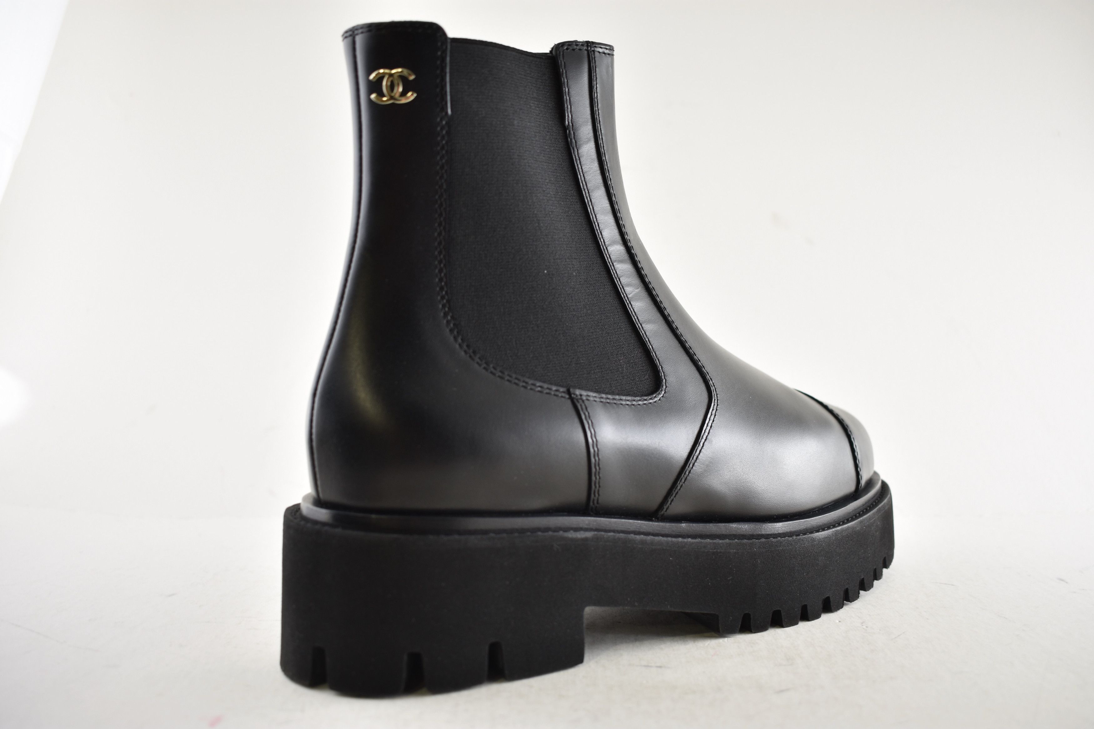 Chanel Chanel 24B Black Leather CC Chelsea Ankle Platform Boot 41 Size US 11 / IT 41 - 5 Thumbnail