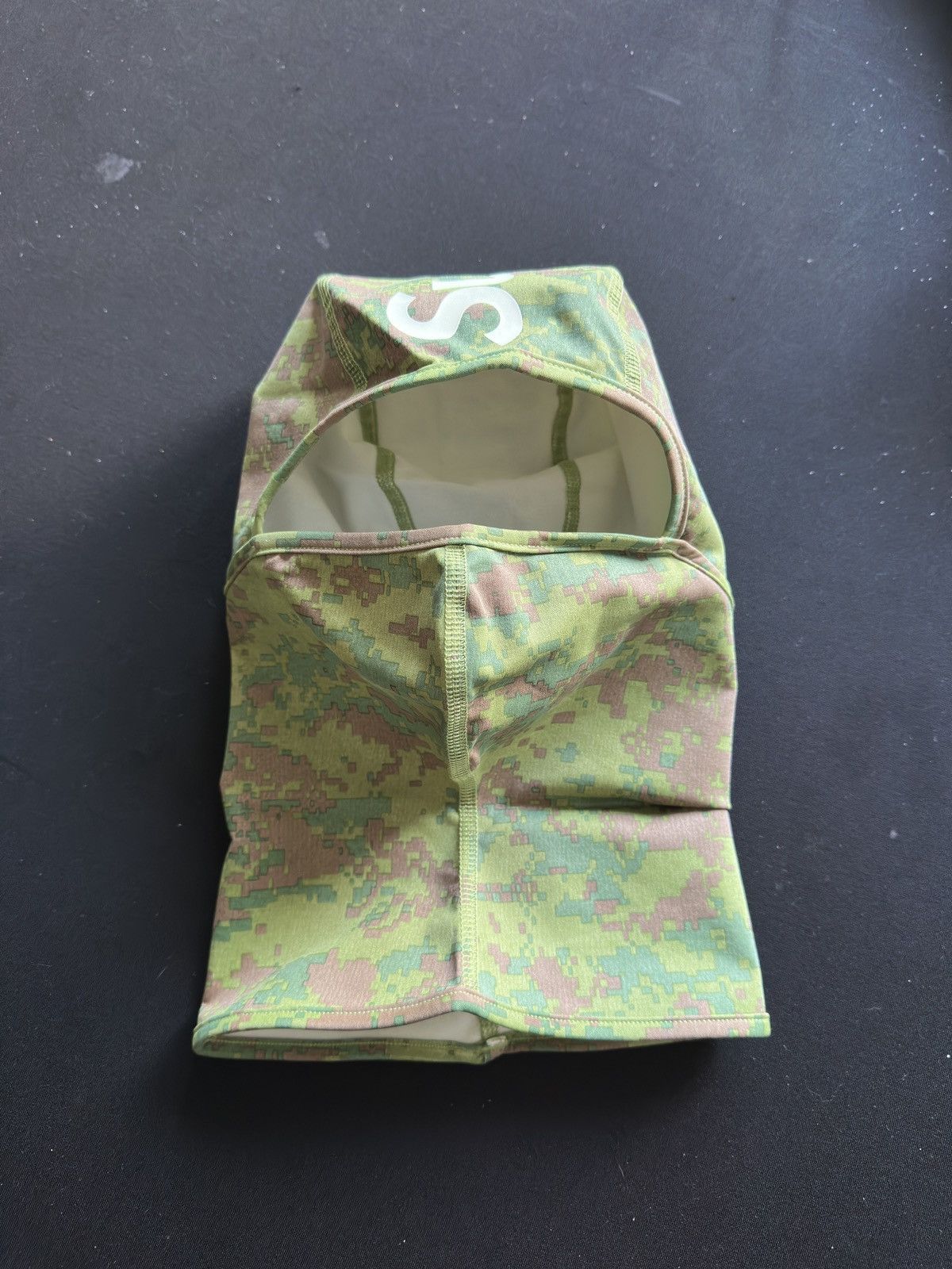 Supreme Supreme Heat Reactive Balaclava Green Digi Camo Size ONE SIZE - 2 Thumbnail
