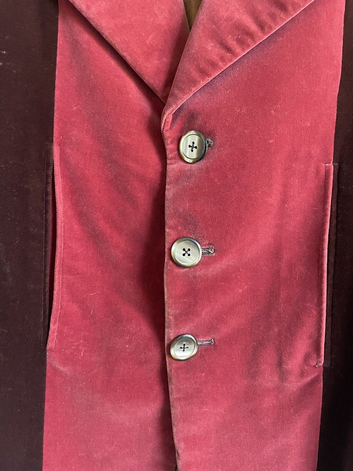 Velvet GRANNY TAKES A TRIP VELVET JACKET 1970’s MAROON ROCK STAR Size 34R - 4 Thumbnail