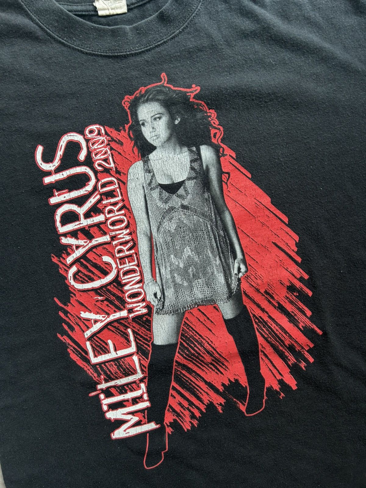 Vintage Miley Cyrus T Shirt 00’ Size US L / EU 52-54 / 3 - 2 Thumbnail