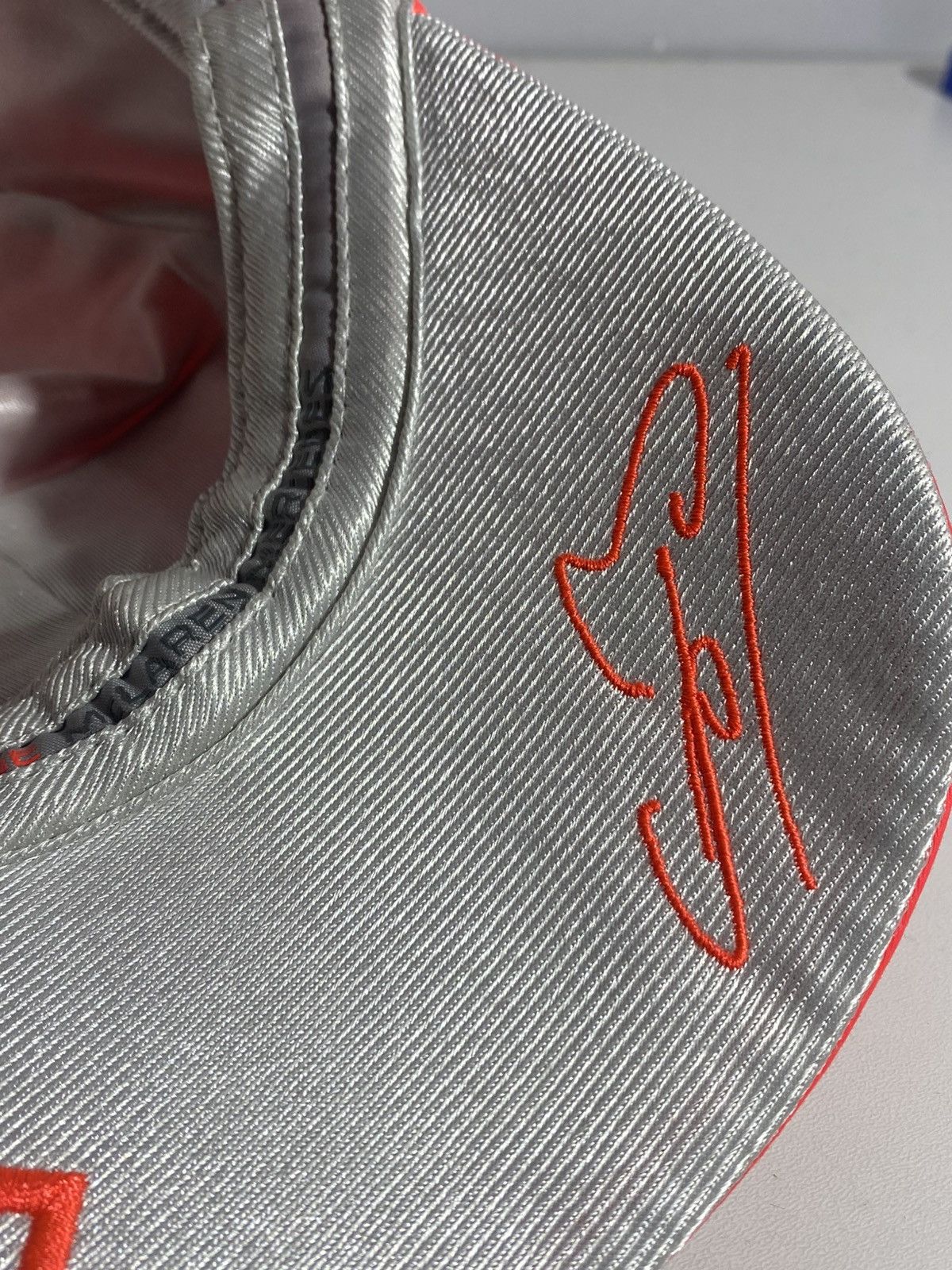 Mercedes-Benz Vintage Vodafone McLaren Mercedes 5 panel Cap Size ONE SIZE - 17 Thumbnail