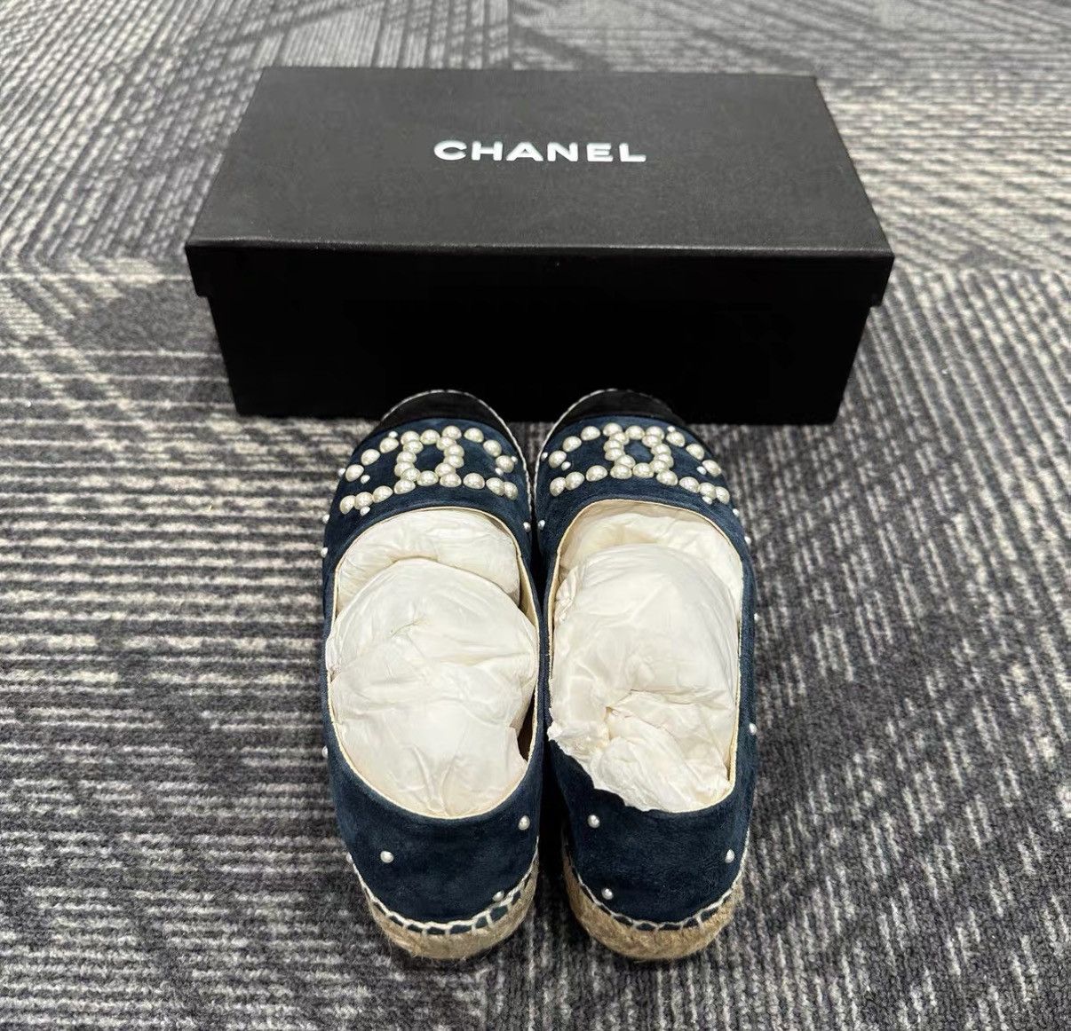 Chanel Chanel Pearl Logo Espadrilles J42 Size US 7 / IT 37 - 3 Thumbnail