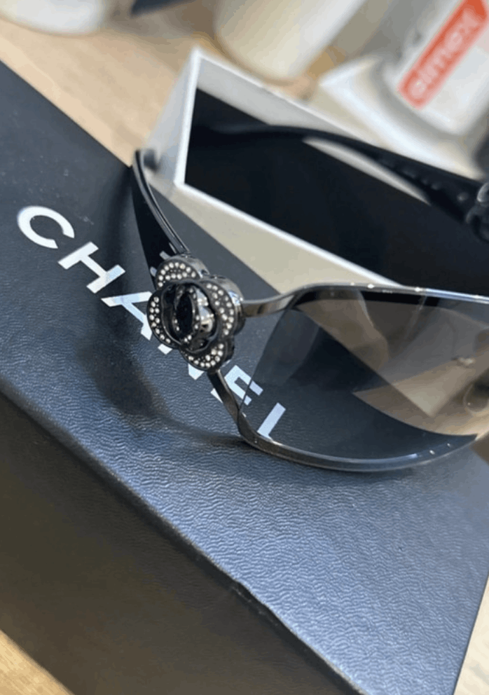 Chanel CHANEL Sunglasses 4164 B Rimless Rhinestone 4017 Shields Size ONE SIZE - 2 Thumbnail