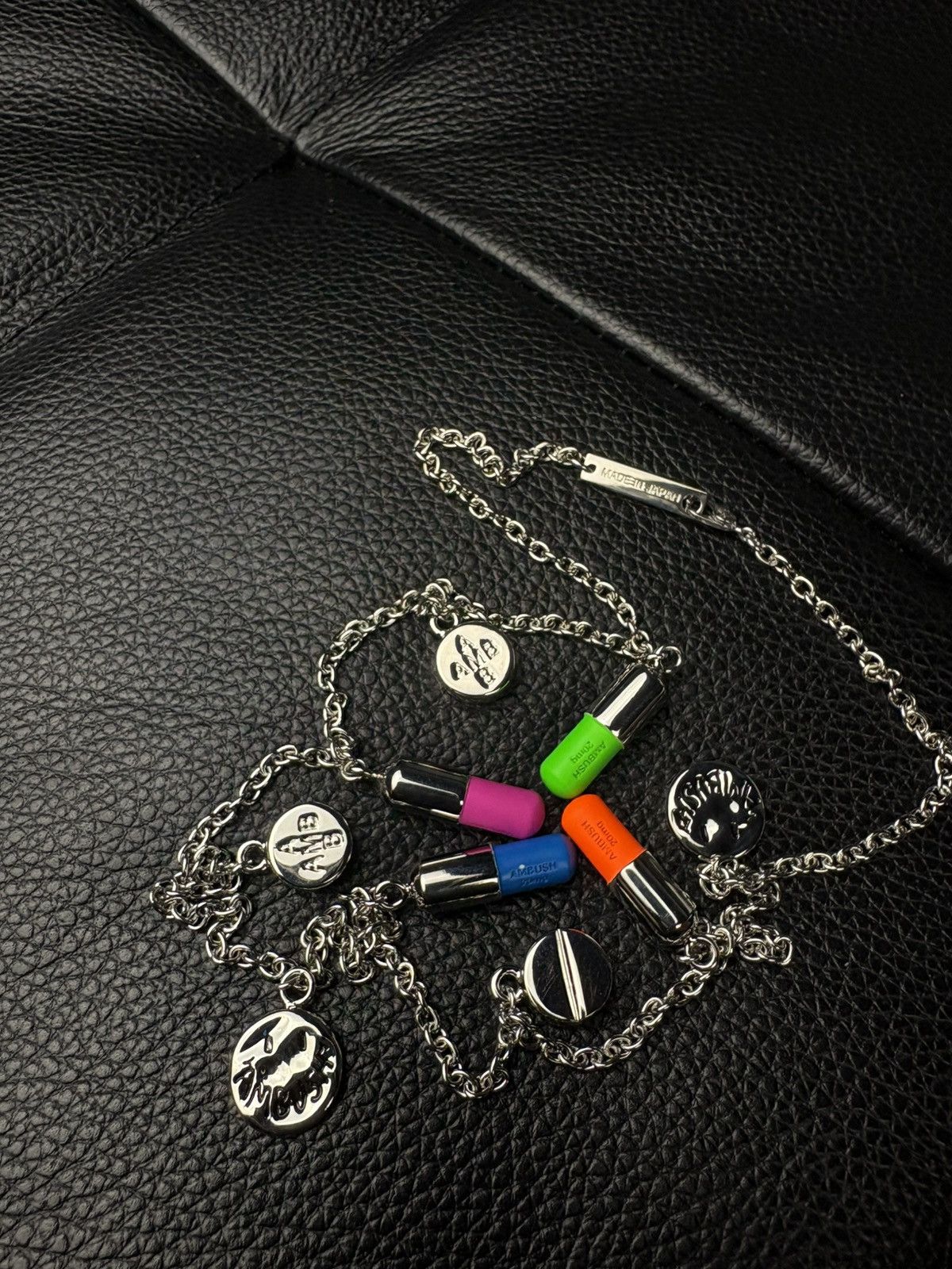 Ambush Design Ambush multi pill charm necklace silver multicolour Size ONE SIZE - 8 Thumbnail
