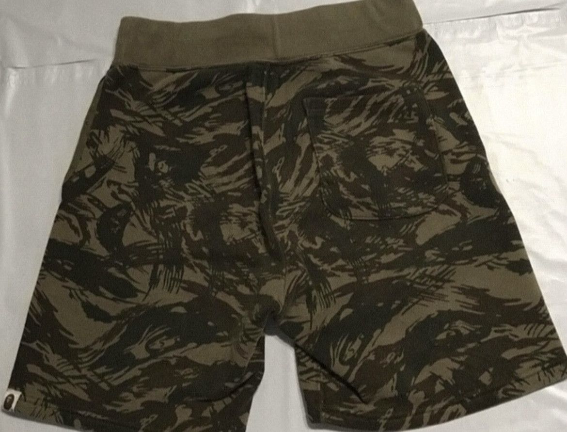 Bape Bape camo shorts Size US 30 / EU 46 - 2 Thumbnail