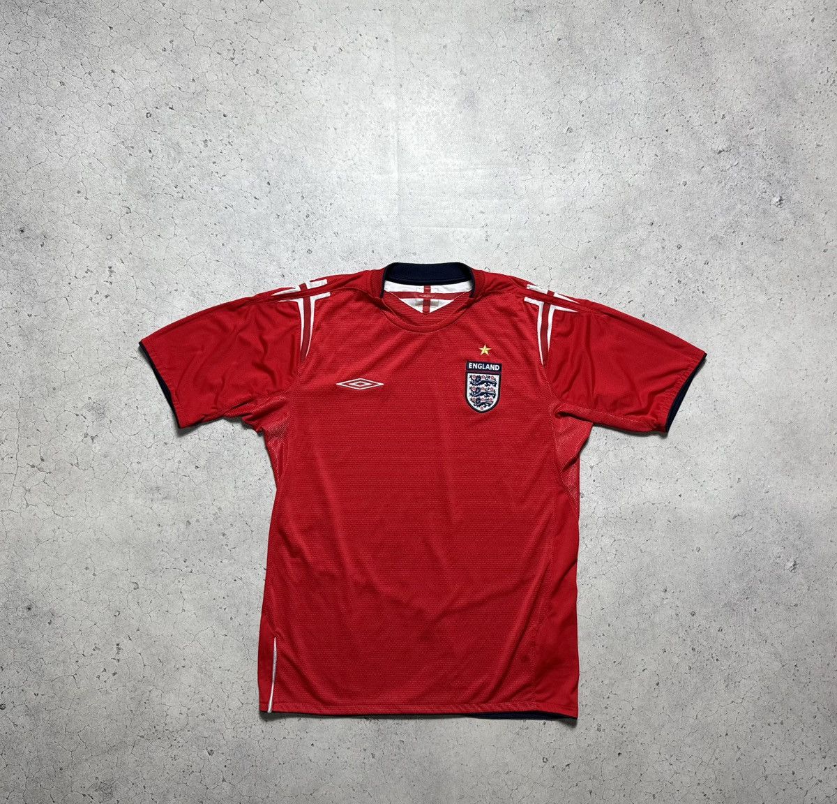 Umbro Umbro Team England 2004/2006 Vintage Soccer Jersey Size US M / EU 48-50 / 2 - 1 Thumbnail
