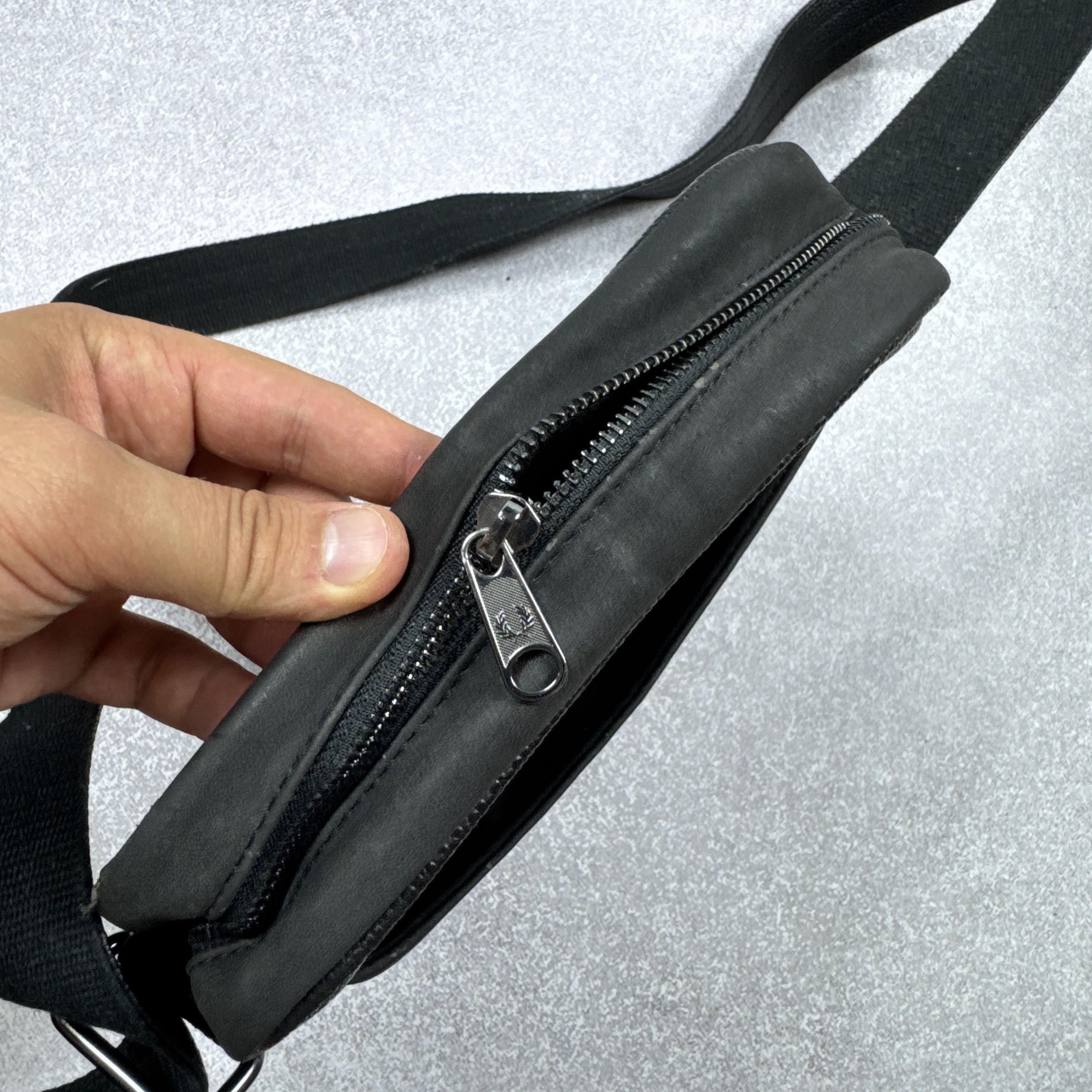 Fred Perry Fred Perry Black Leather Big Size Messenger Bag Size ONE SIZE - 8 Thumbnail