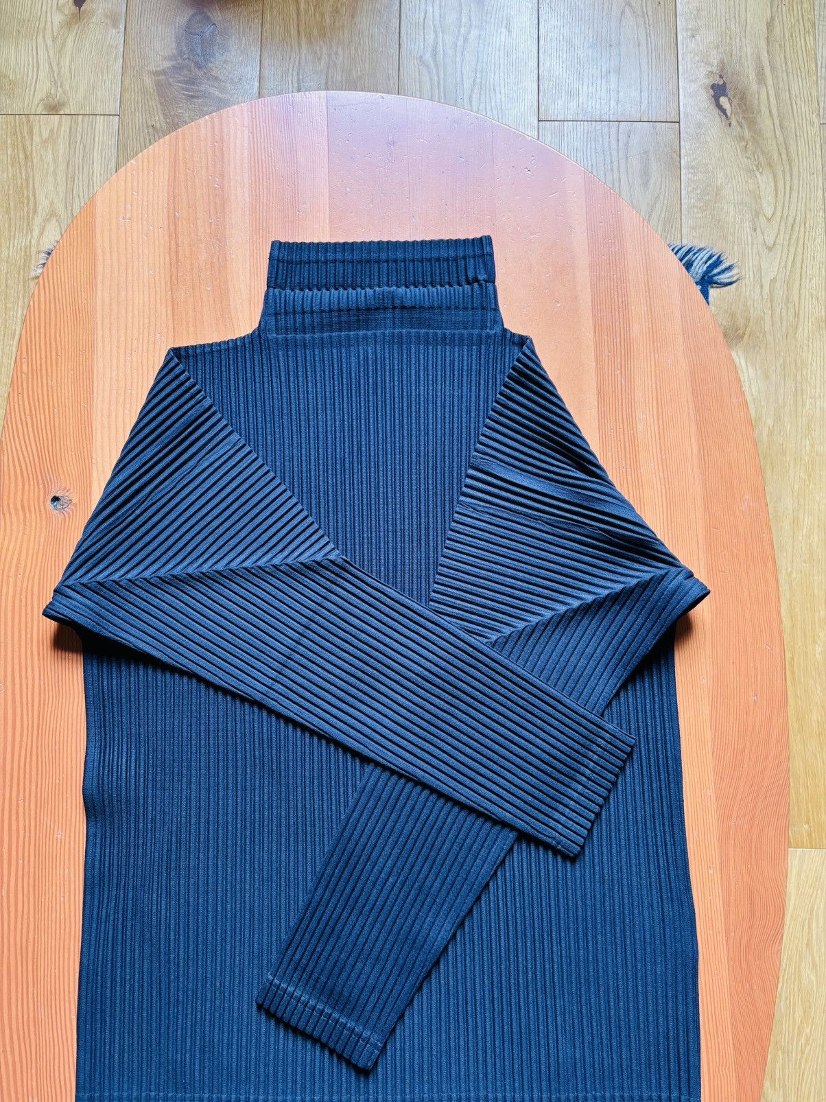 Homme Plisse Issey Miyake Issey Miyake Roll Neck Sweater Size US M / EU 48-50 / 2 - 2 Thumbnail
