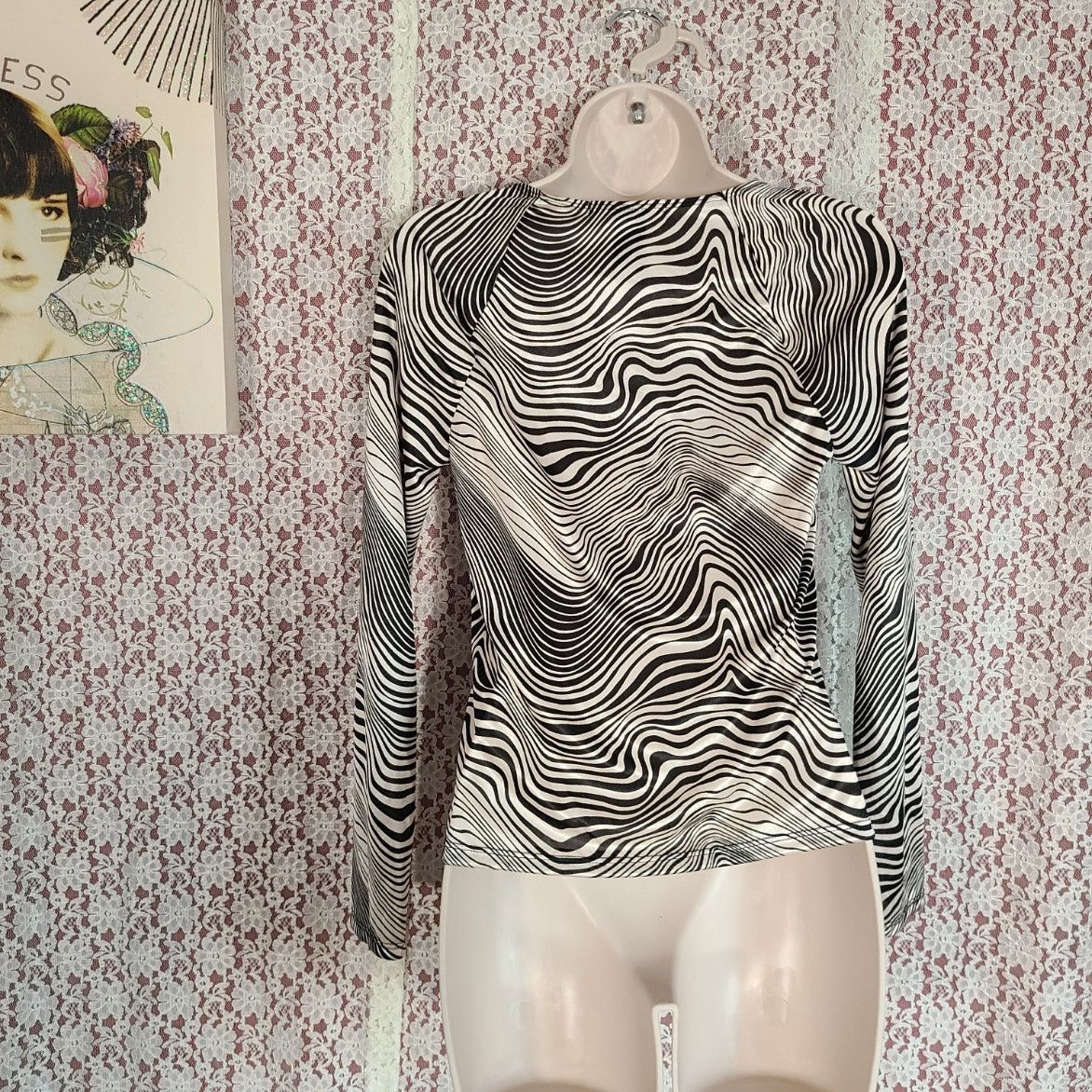 Vintage vintage 90s faith love passion black white blouse sz medium Size M / US 6-8 / IT 42-44 - 3 Thumbnail