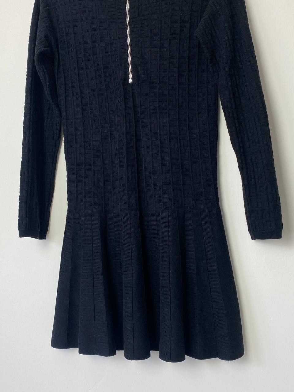 Givenchy Givenchy Kids Monogram Long Sleeve Dress Size XS / US 0-2 / IT 36-38 - 6 Thumbnail