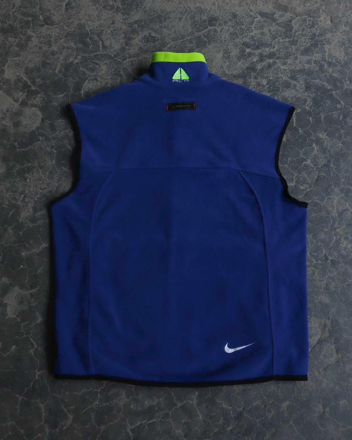 Vintage Vintage Nike ACG Fleece Blue Sleeveless Vest CRAZY GORPCORE Size US L / EU 52-54 / 3 - 3 Thumbnail