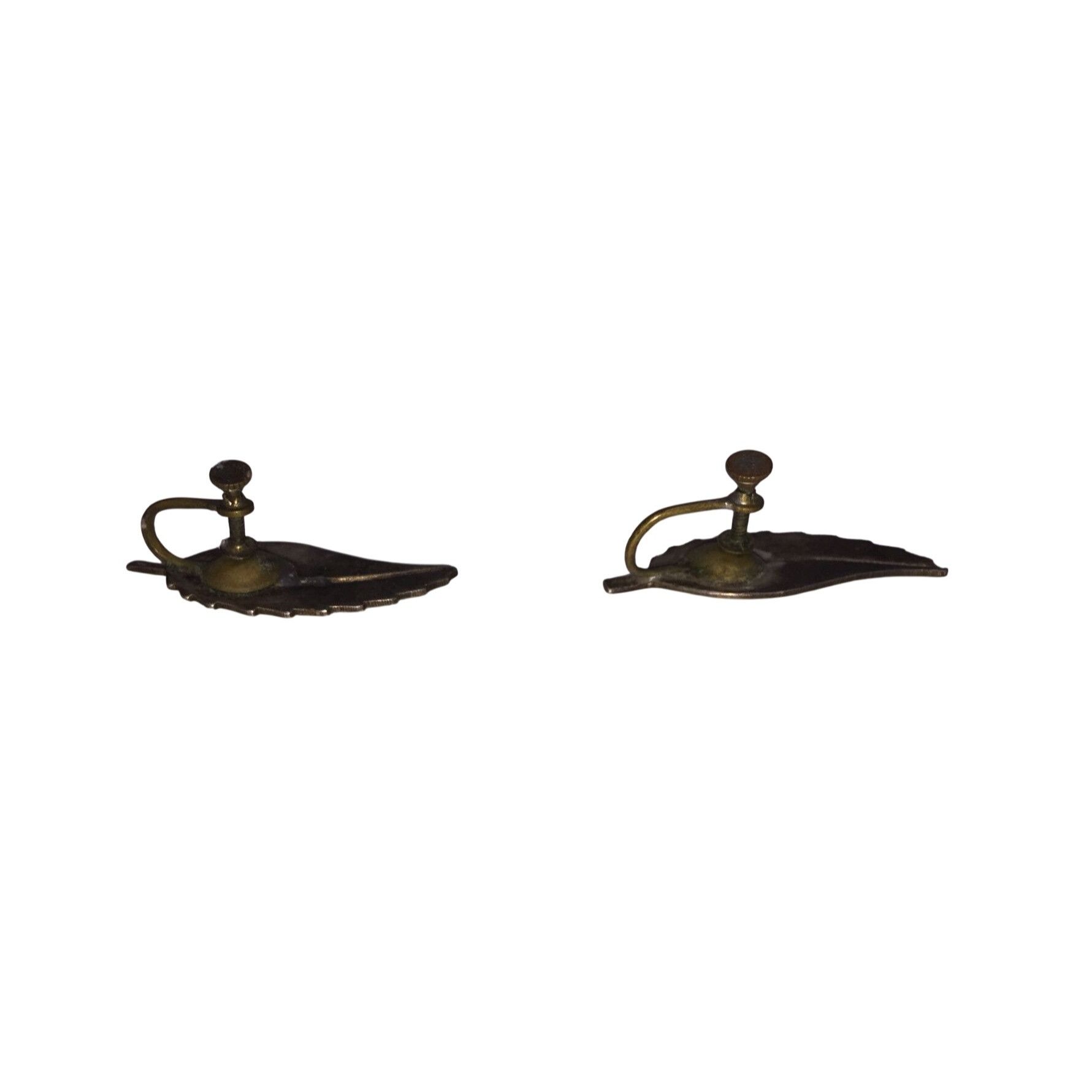 Other Women's Gold Tone Feather/Leaf Shaped Screw Back Earrings Size ONE SIZE - 3 Thumbnail