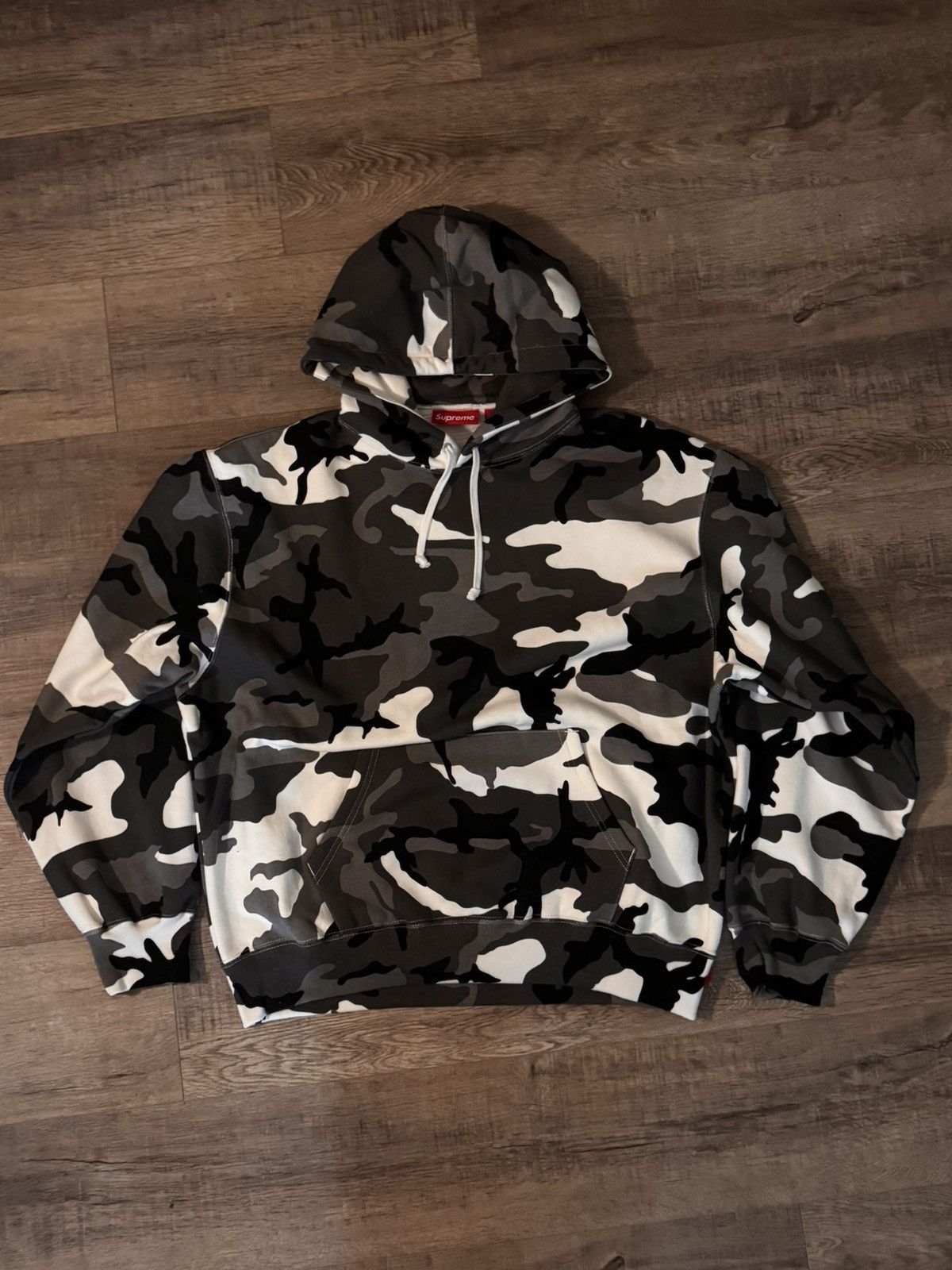 Supreme Supreme Satin Logo Hooded Sweatshirt Size US M / EU 48-50 / 2 - 2 Thumbnail
