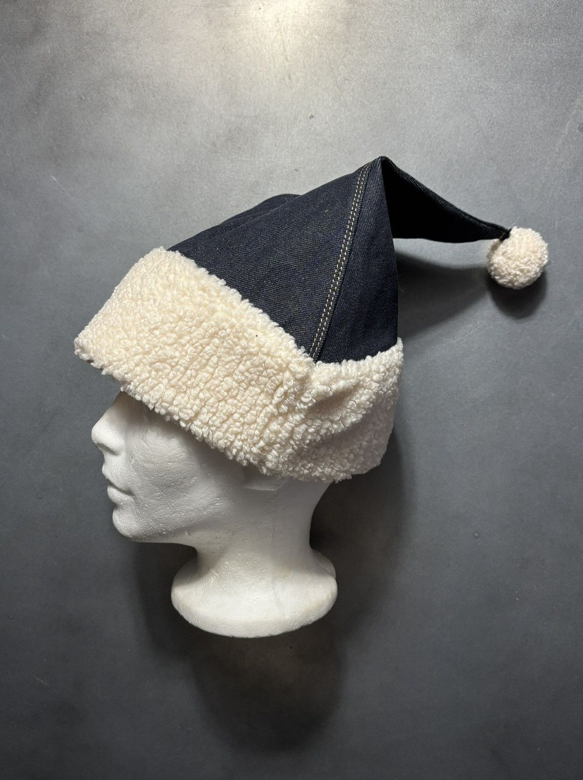 Levi's Levi's Santa Hat Red Tab Denim Silly Cap 2010s Pom Pom Elf Size ONE SIZE - 13 Thumbnail