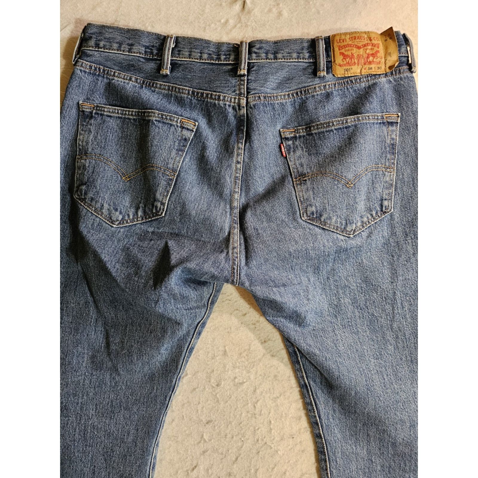 Levi's VINTAGE Levi 501 XX Jeans Men Blue Medium Wash Denim Cotton Y2K 2000s 38x30 Regular Mens Jeans Size US 38 / EU 54 - 6 Thumbnail