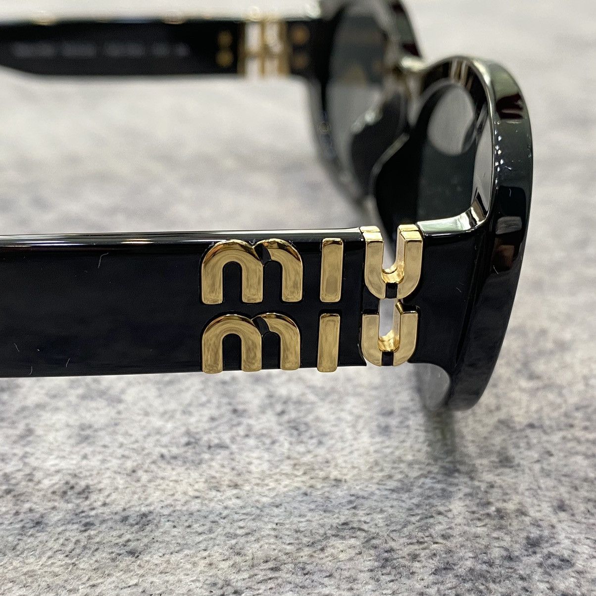 Miu Miu MIU MIU 0MU 06ZS 1AB5S0 Size ONE SIZE - 3 Thumbnail