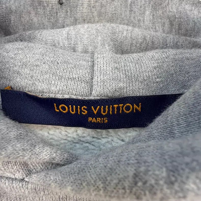 Louis Vuitton Louis Vuitton Solid color flocked pop-up logo hooded sweat Size US M / EU 48-50 / 2 - 4 Thumbnail