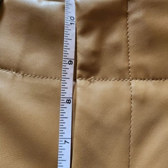 Designer a new day faux leather Sz. 6 pants Size 28" / US 6 / IT 42 - 8 Thumbnail