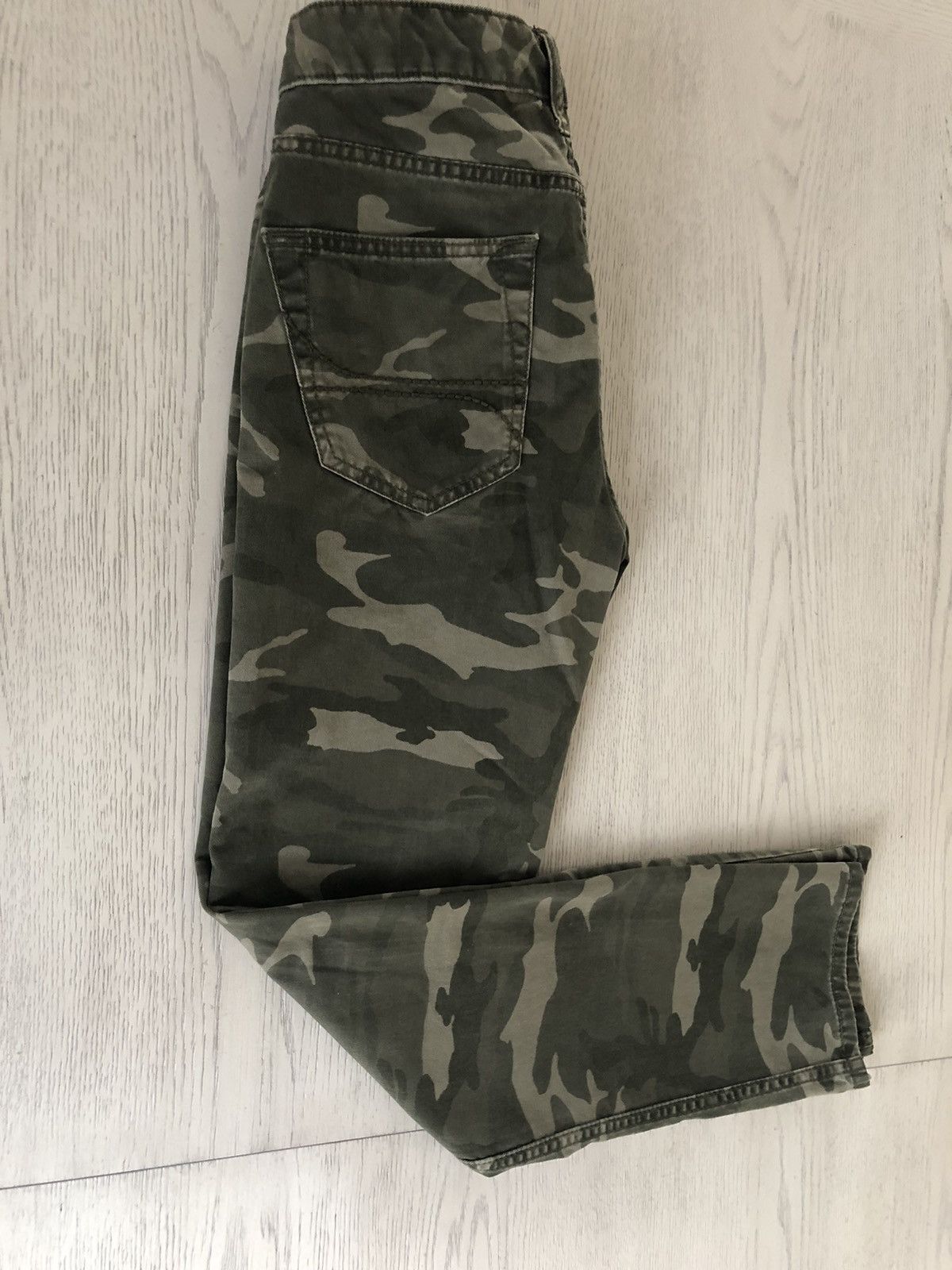 Hollister Hollister Men Skinny 5 Pocket Green Pants Camo 30 x 30 Size US 30 / EU 46 - 3 Thumbnail