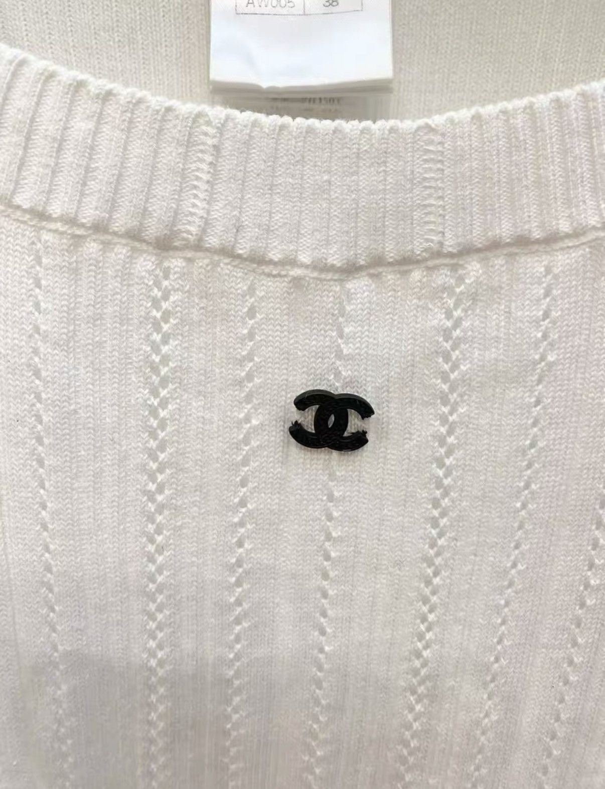 Chanel Chanel Classic White Square Neck Elbow Sleeve Knit Top J33 Size S / US 4 / IT 40 - 3 Thumbnail