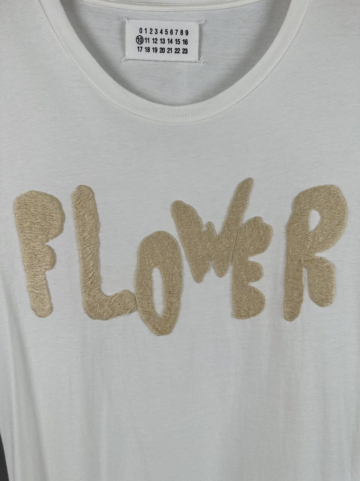 Maison Margiela Maison Margiela - Line 10 - S/S07 Flower Embroidered Tee Size US S / EU 44-46 / 1 - 3 Thumbnail
