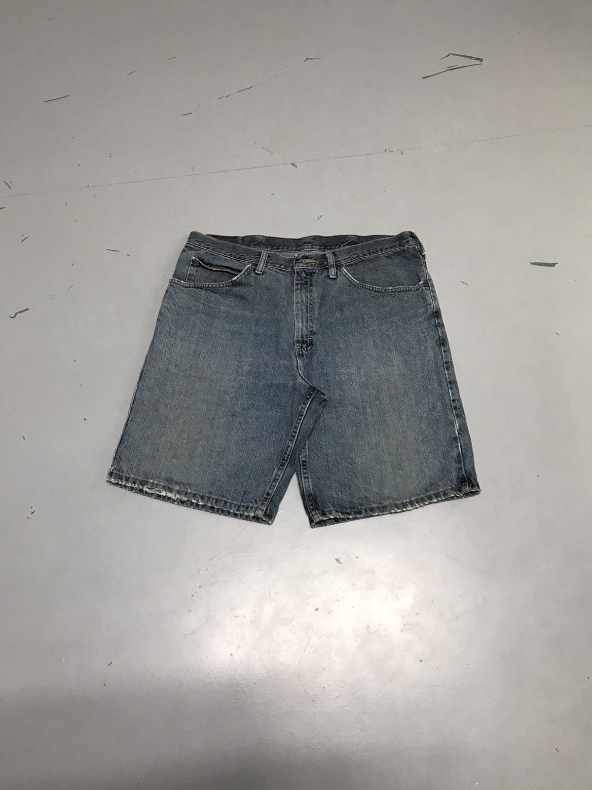 Lee Vintage lee distressed jort Size US 38 / EU 54 - 1 Thumbnail