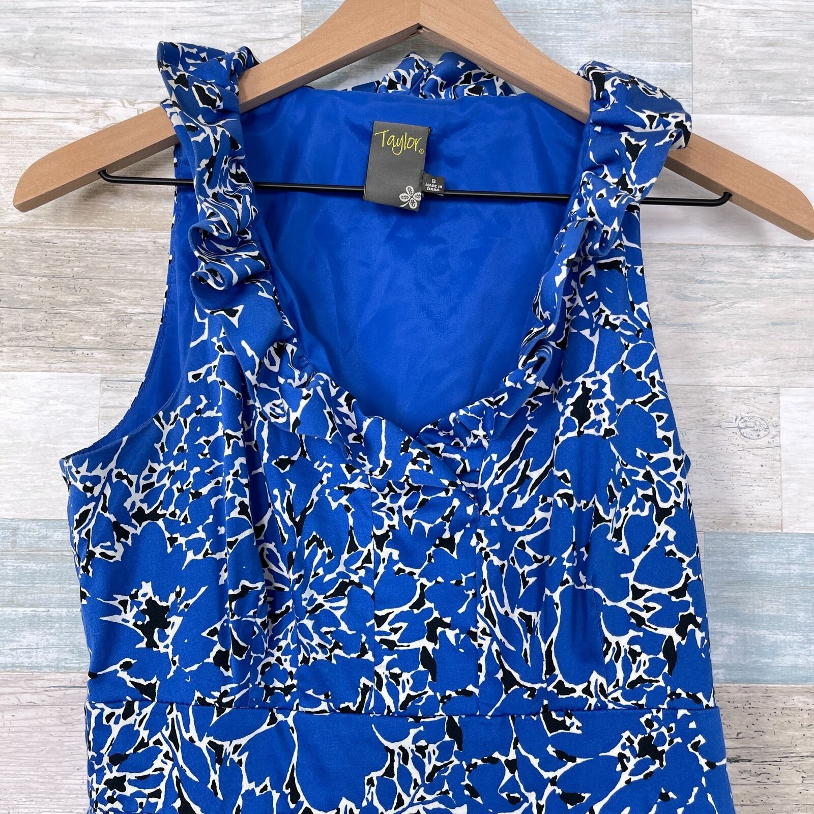 Other Taylor Nordstrom Ruffle Collar Sheath Dress Blue Floral 6 Size M / US 6-8 / IT 42-44 - 2 Thumbnail