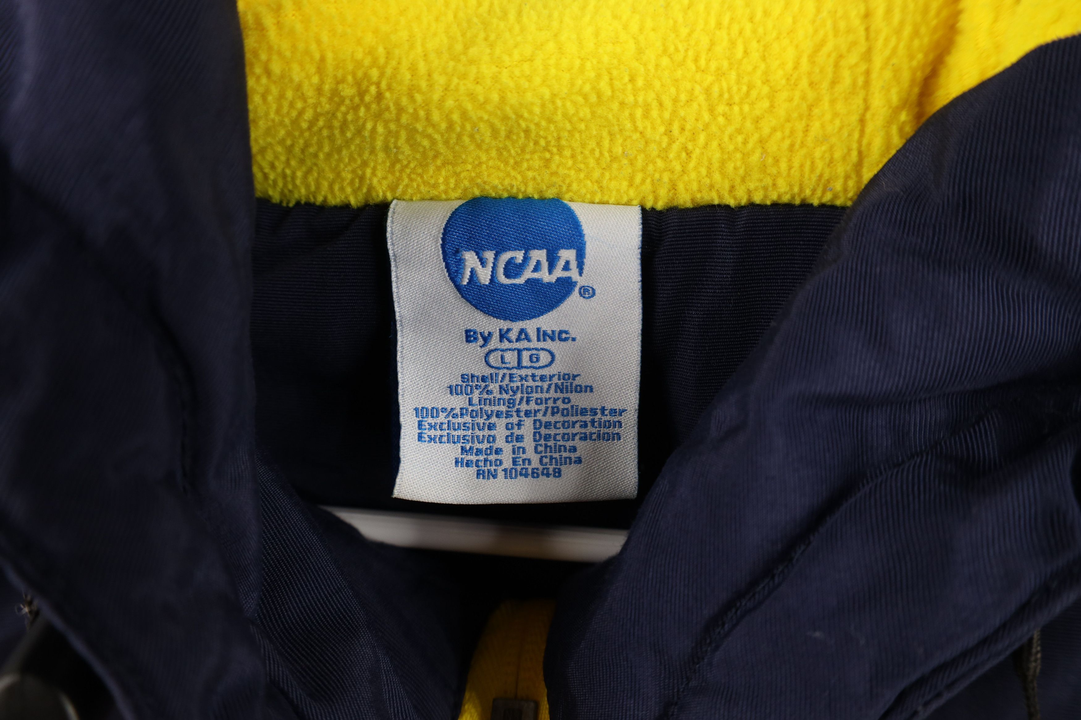 Vintage Vintage Fleece Lined University of Michigan Hooded Jacket Size US L / EU 52-54 / 3 - 9 Thumbnail