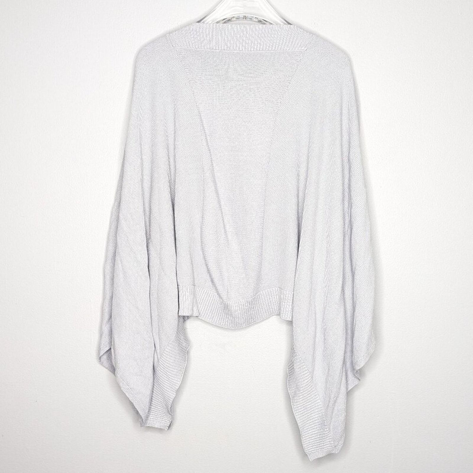 Lululemon Lululemon Forward Flow Cape Poncho Silvery Blue Loose Fit Size ONE SIZE - 2 Thumbnail