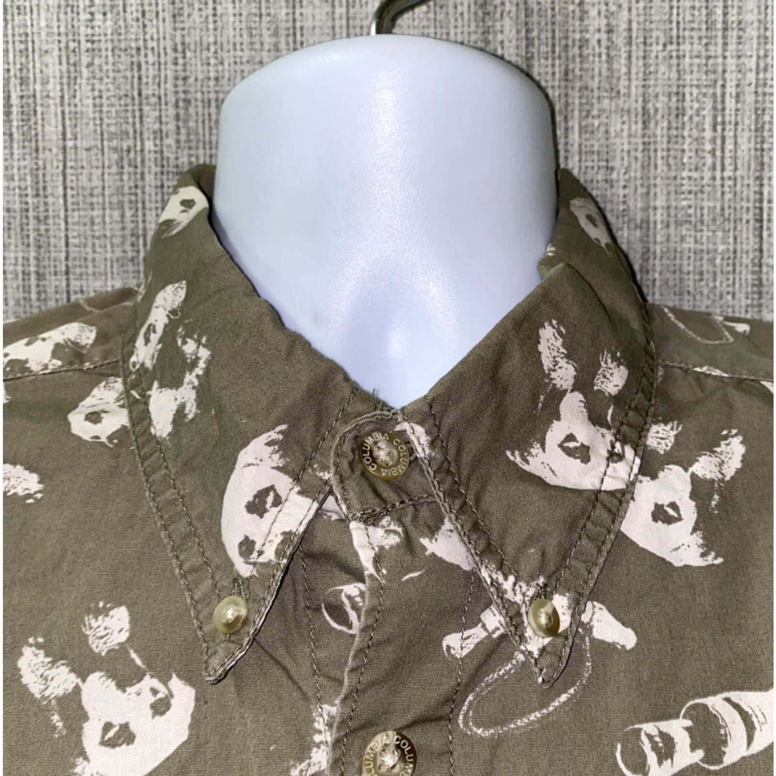 Vintage Columbia Shirt Men Size M Dog Print Long Sleeve Button-Front Casual Cotton Beige/White Mens Size US M / EU 48-50 / 2 - 3 Thumbnail