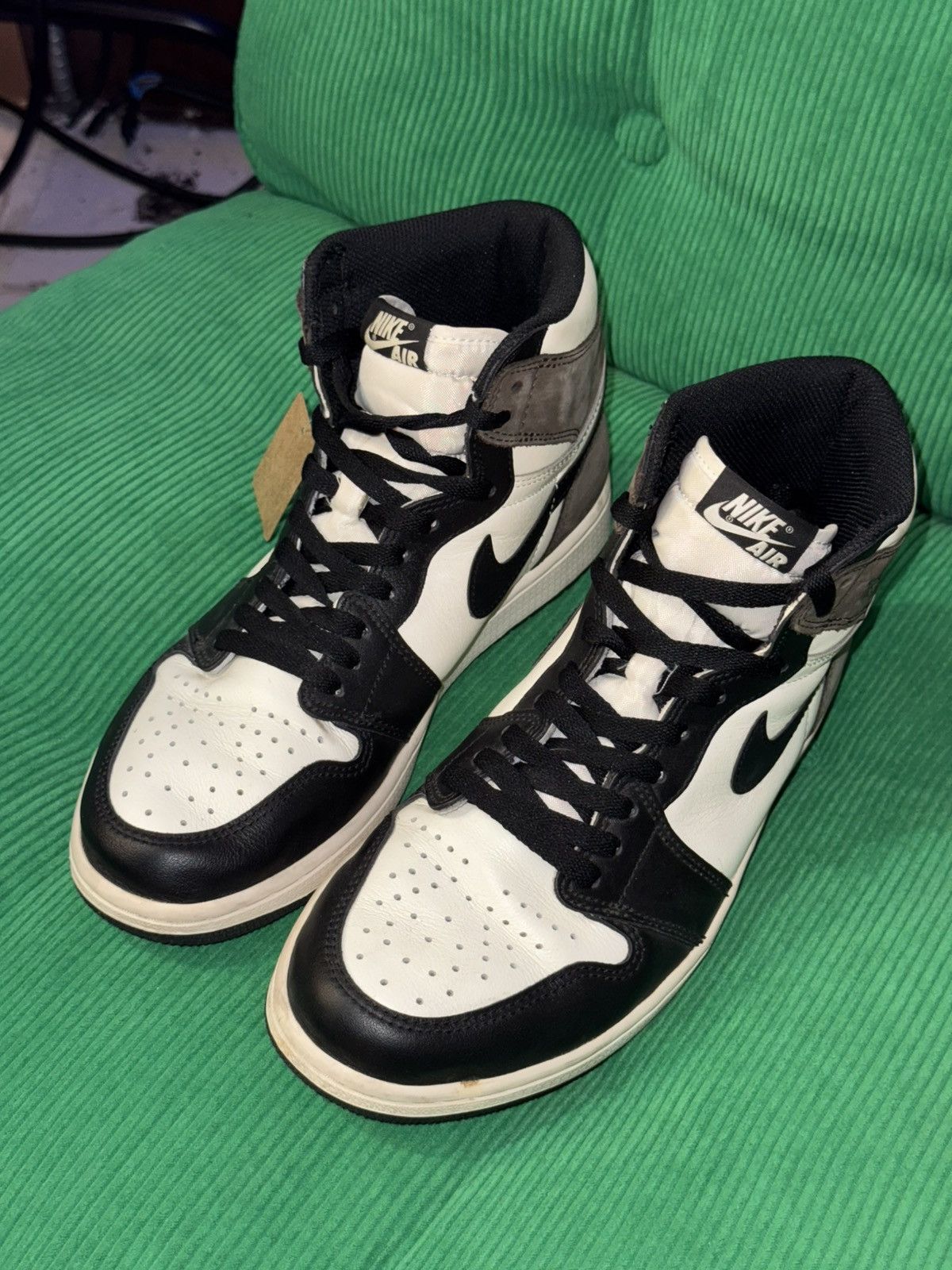 Nike 📍Rare📍Nike Air Jordan 1 High "Mocha" Shoes Size US 9.5 / EU 42-43 - 5 Thumbnail