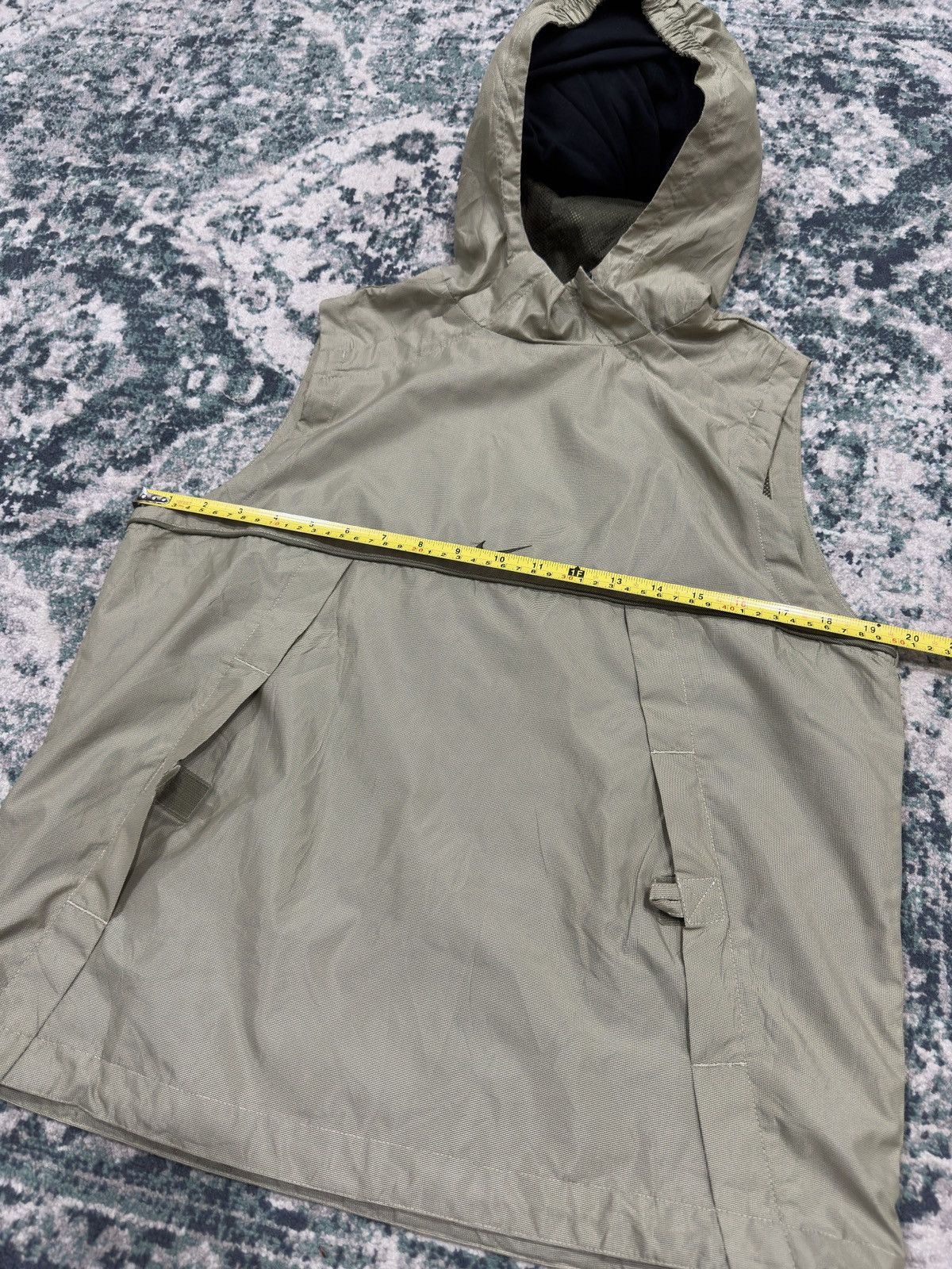 Nike Vintage Nike Swoosh Centre Sleeveless Gorpcore Jacket Size US S / EU 44-46 / 1 - 15 Thumbnail