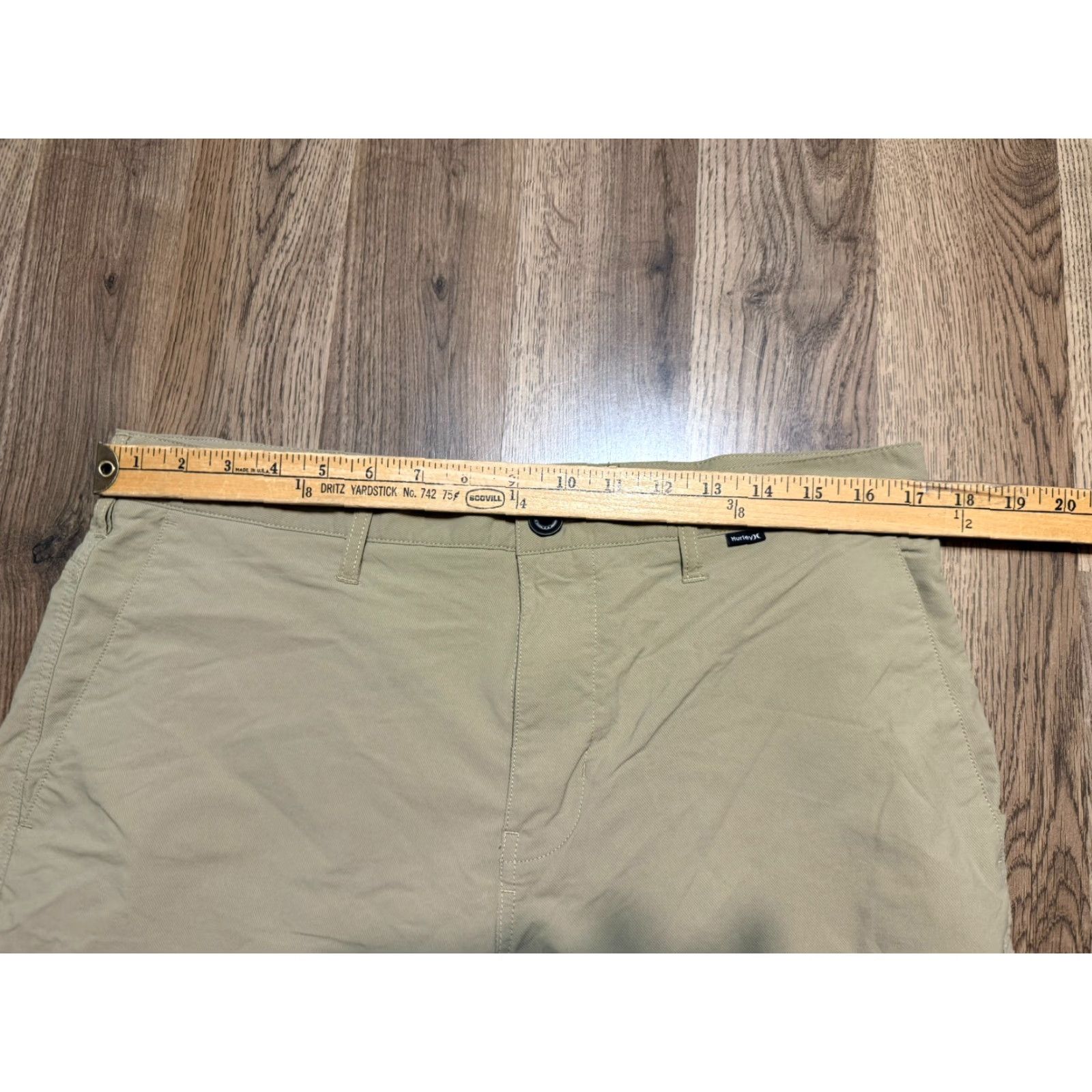 Hurley VINTAGE Hurley Shorts Men's Size 34 Brown Khaki Chino Flat Front Casual Nike? Size US 34 / EU 50 - 7 Thumbnail