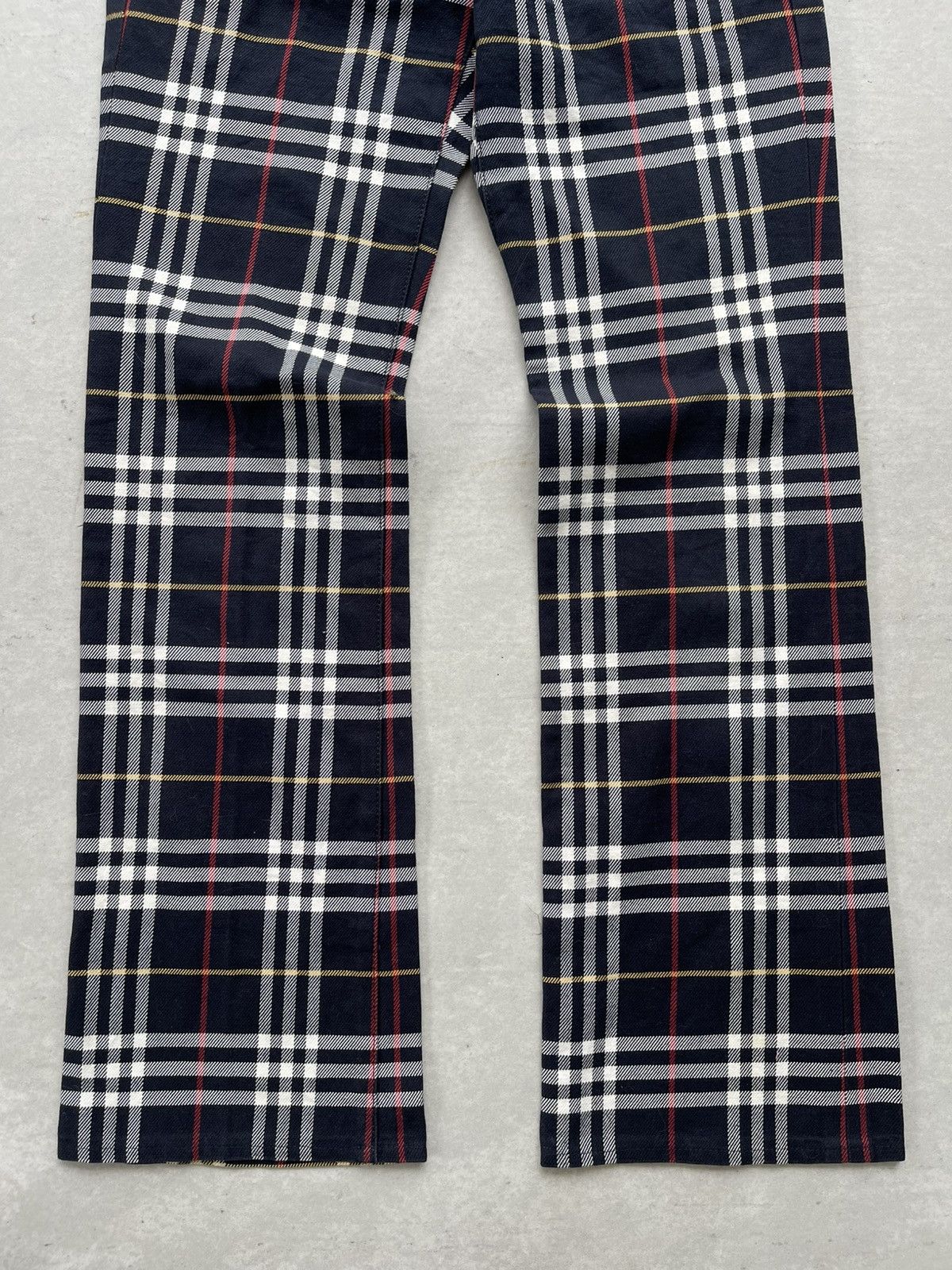 Burberry BURBERRY LONDON BLUE LABEL NOVA CHECK JEANS/PANTS Size 28" / US 6 / IT 42 - 3 Thumbnail