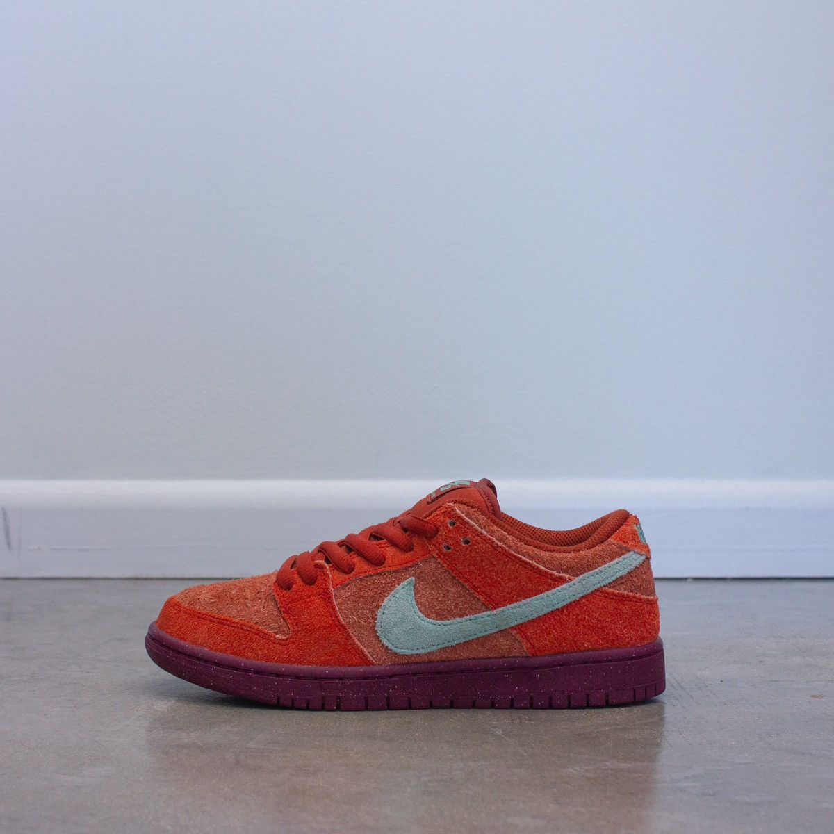 Nike Nike Dunk Low SB 'Mystic Red' - DV5429 601 Size Size US 7.5 / IT 37.5 - 11 Thumbnail