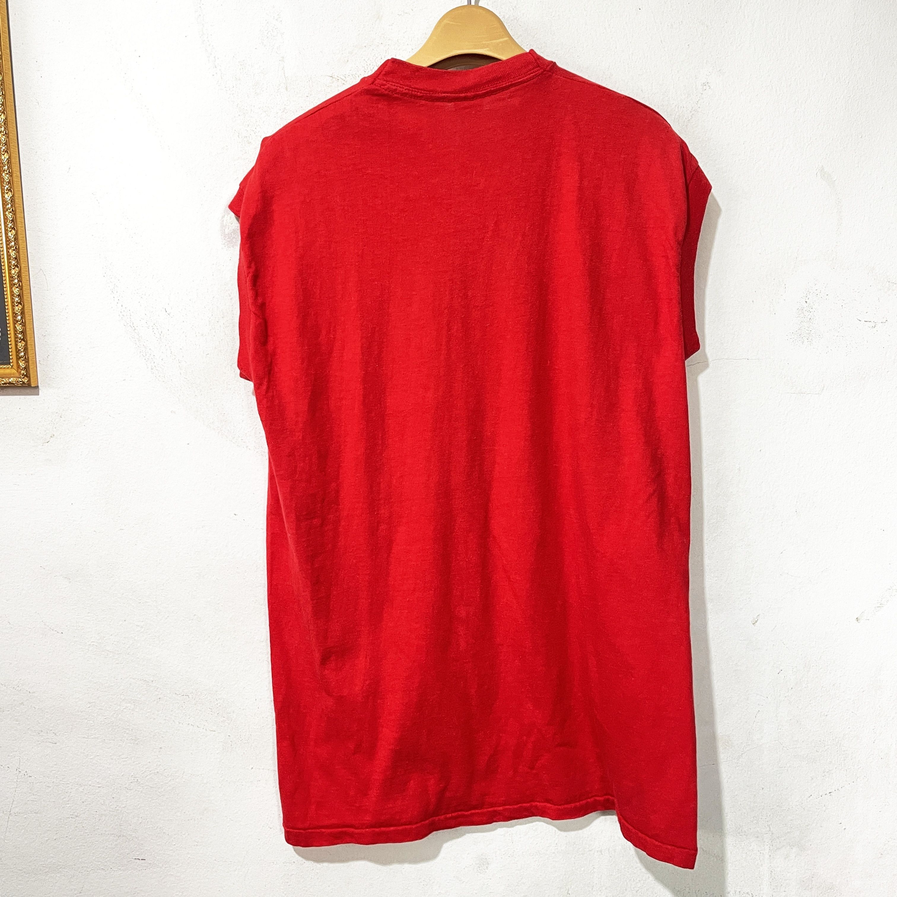Band Tees Vintage 1983 Bette Midler No Frills Tour Sleeveless T-Shirt Size US M / EU 48-50 / 2 - 7 Thumbnail
