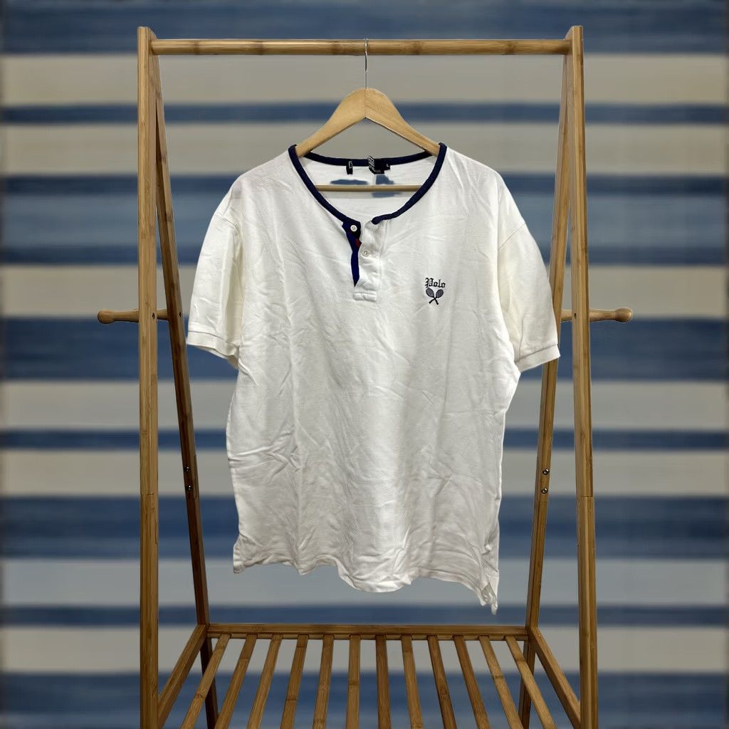 Polo Ralph Lauren Polo Ralph Lauren Shirt Polo L White VTG Tennis Rack Bracket Spellout Henley Short Sleeve Mens Size US L / EU 52-54 / 3 - 1 Thumbnail