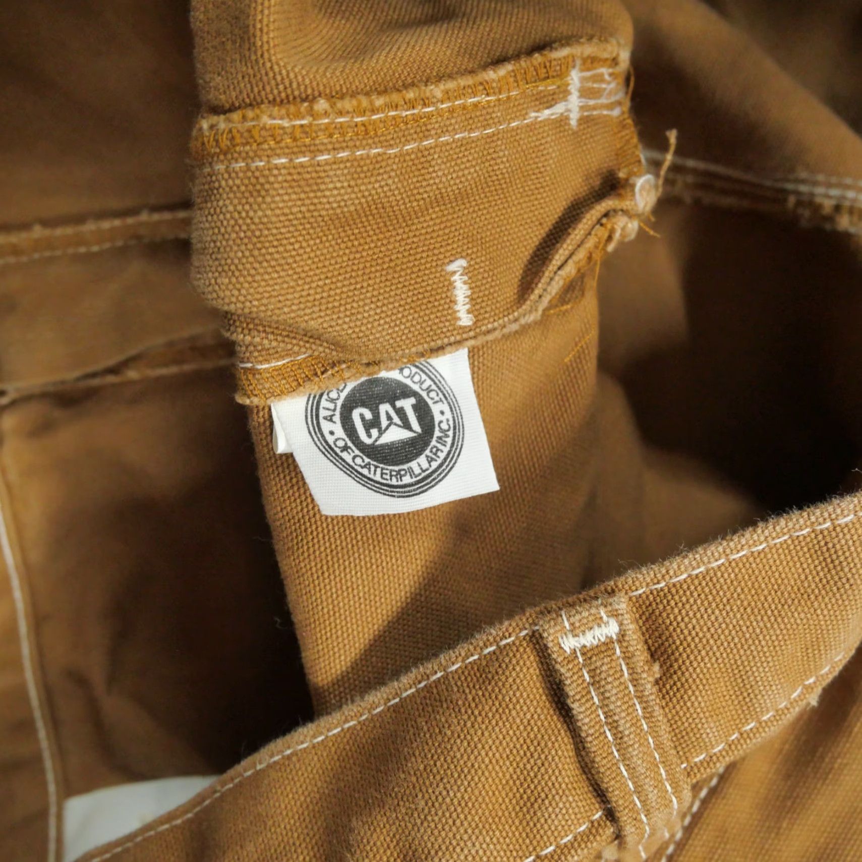 Vintage VINTAGE CAT Cargo Shorts Mens 44 Brown Canvas Workwear Relaxed Cargo Pocket 8in Inseam Summer Mens Brown CAT Shorts Size US 44 / EU 60 - 6 Thumbnail