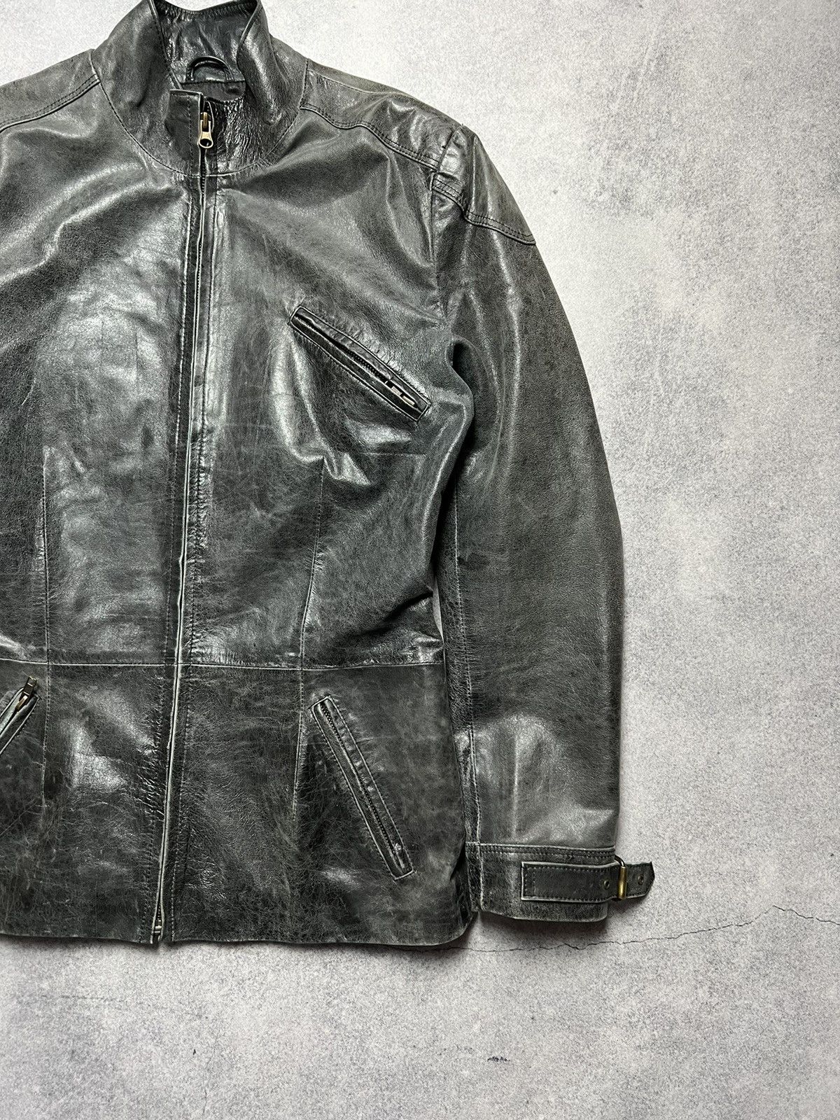 Japanese Brand Vintage Leather Faded Asymmetrical Rick Owens Style Jacket Size S / US 4 / IT 40 - 3 Thumbnail