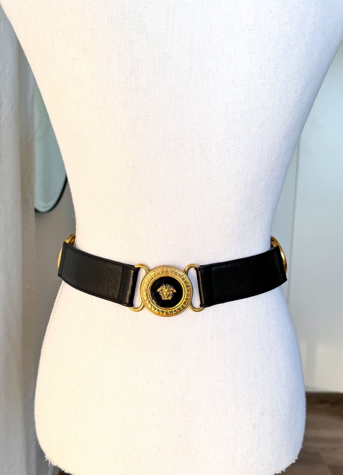 Versace Gianni Versace black leather belt Medusa head 4 buckles Size ONE SIZE - 16 Thumbnail