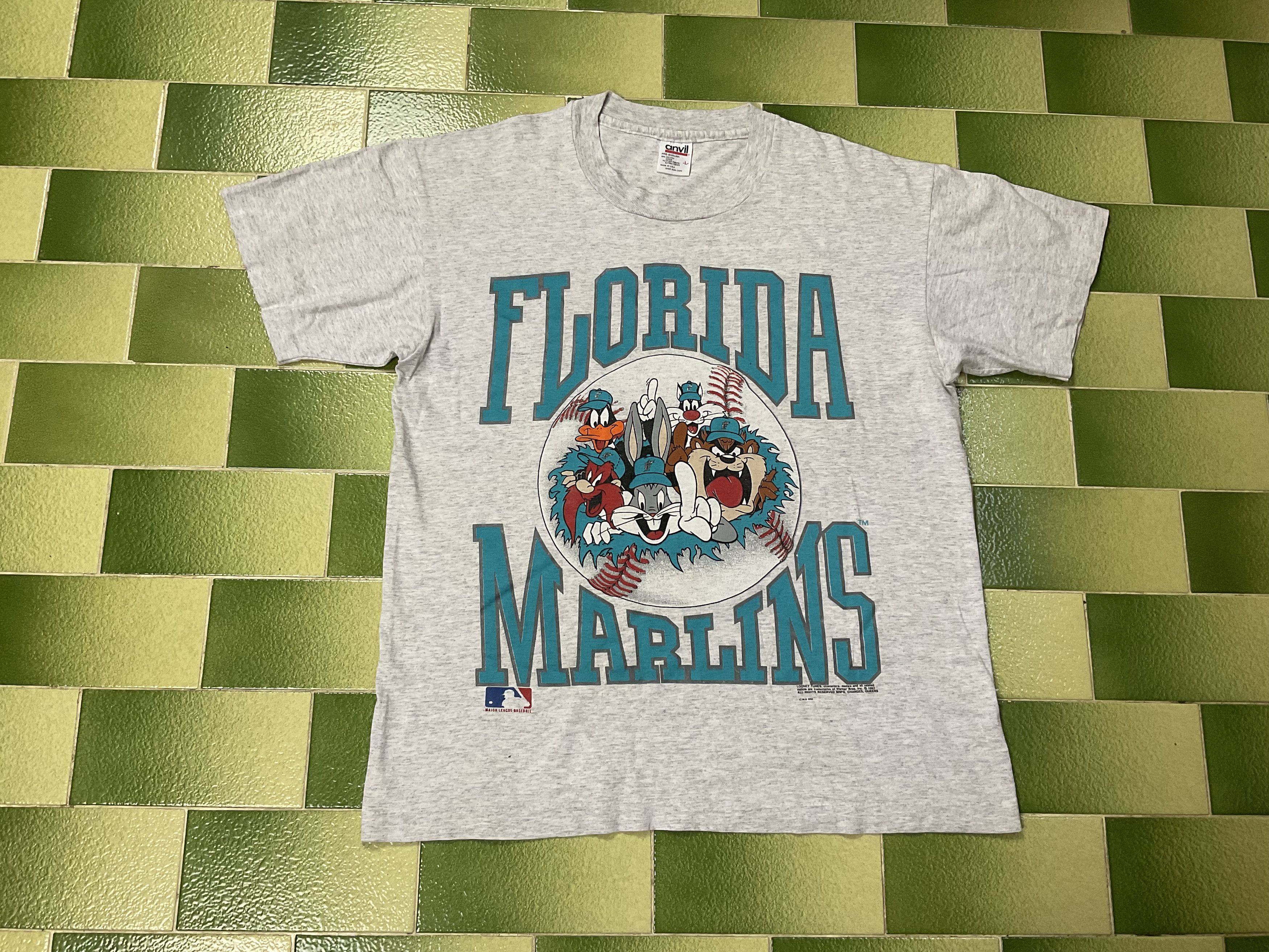 image of 1992 Looney Tunes Mlb Florida Marlins T-Shirt in Heather Gray, Men's (Size Large)