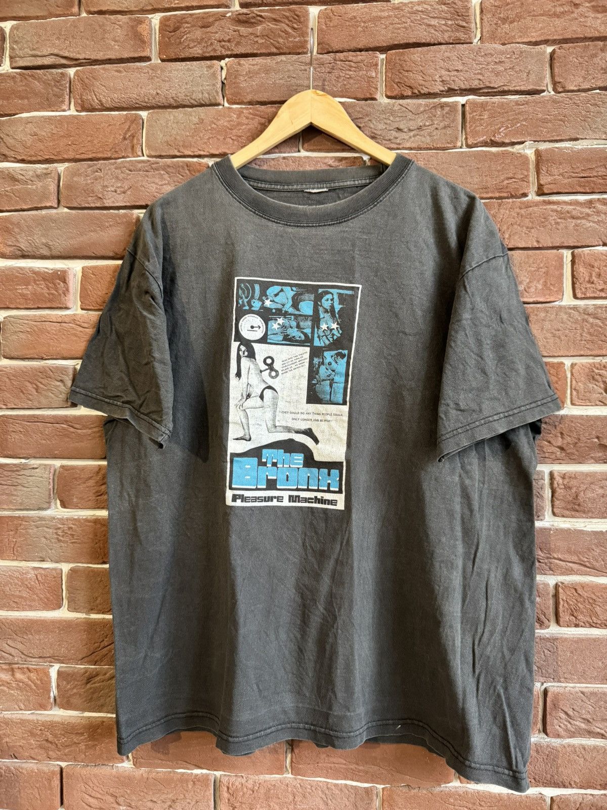Band Tees VINTAGE 00s The Bronx Pleasure Machine Punk Rock Band Tee Size US XL / EU 56 / 4 - 1 Thumbnail