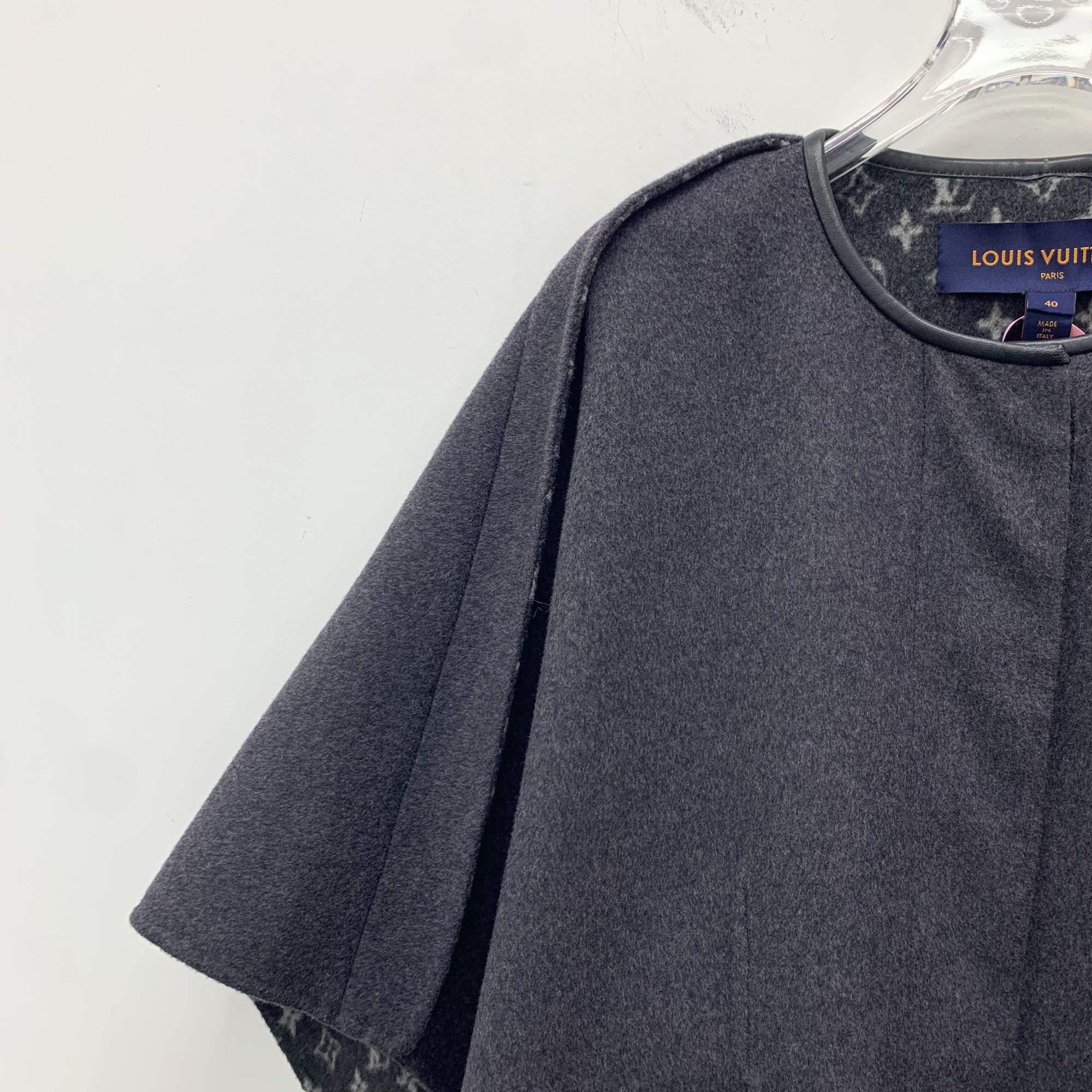 Louis Vuitton LOUIS VUITTON Dark Grey Wool & Silk Cape Coat With Monogram Size S / US 4 / IT 40 - 7 Thumbnail