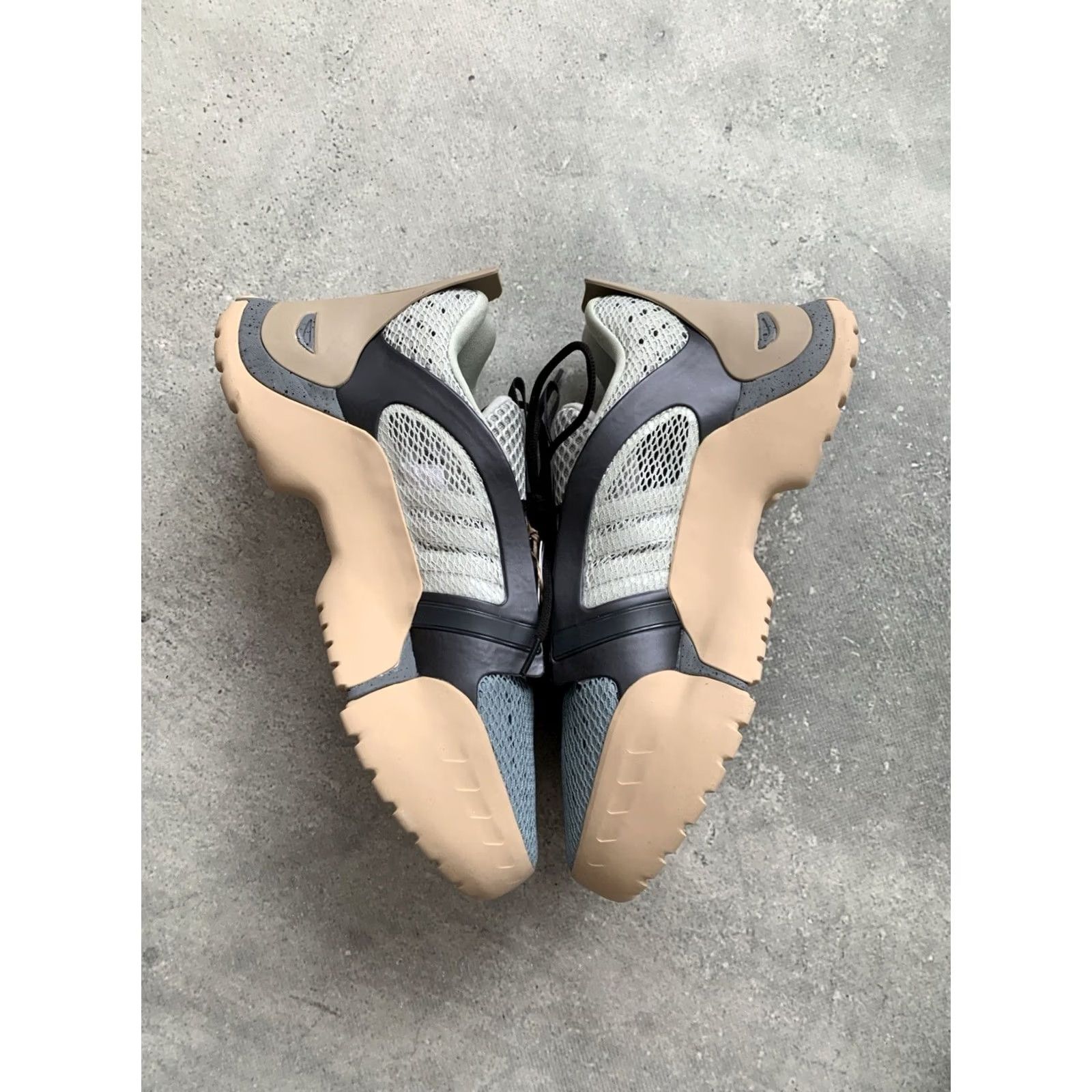 Adidas ADIDAS KOUZA ASH SILVER SIZE US 10, UK 9.5, EU 44 - Adidas X Sneaker, Men, Multicolor, 2024, Low Top, US 10 Size US 10 / EU 43 - 4 Thumbnail