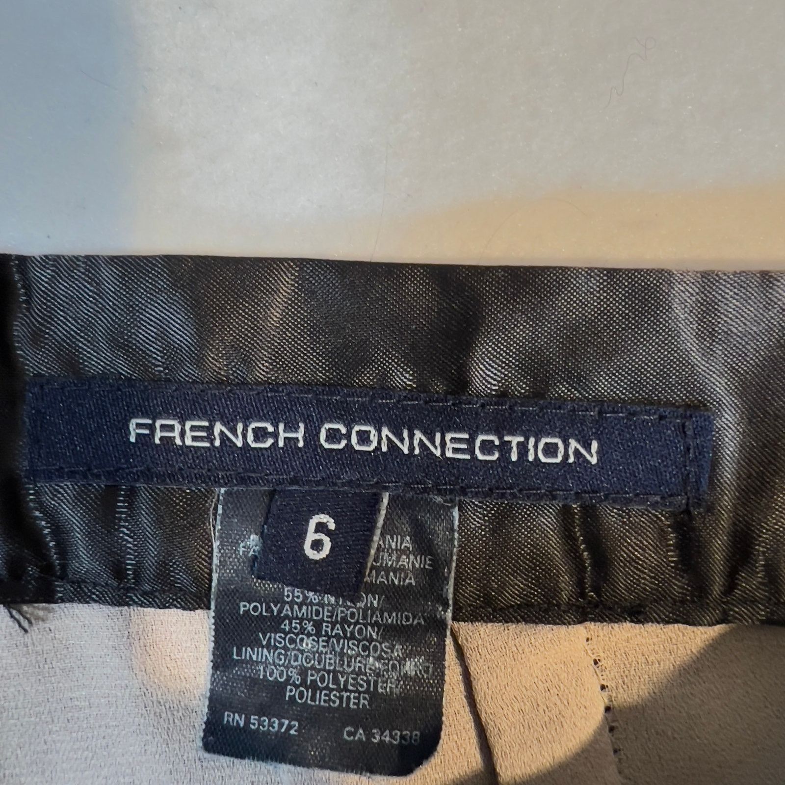 French Connection French Connection A-Line Micro-Mini Skirt Lace 6 Black Beige Size 27" / US 4 / IT 40 - 7 Thumbnail
